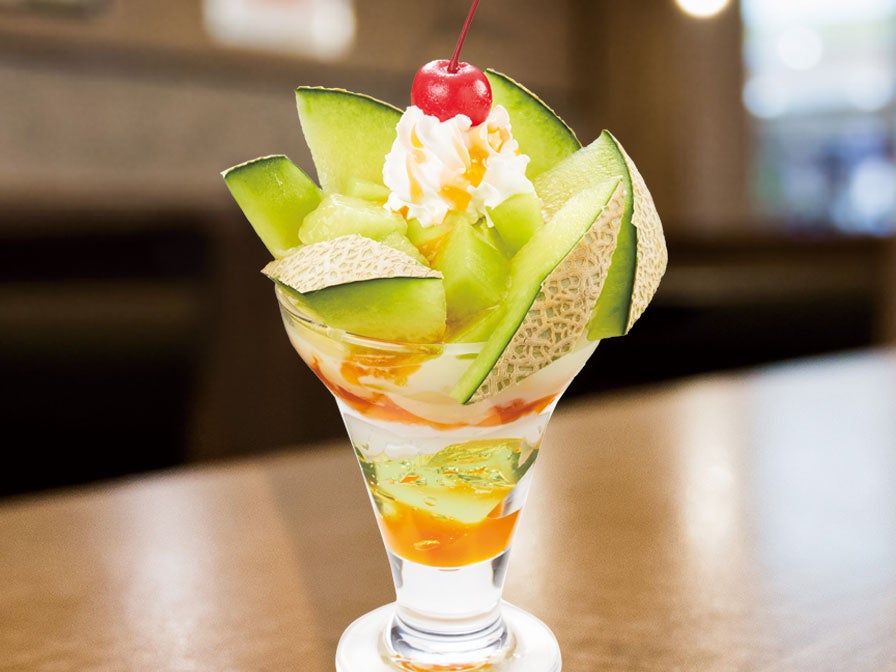 フレッシュ国産メロンたっぷりパフェ