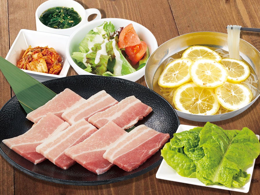 サムギョプサル&レモン冷麵ランチ(税込1,078円) ※黒カレー&ライスバーが付きます。