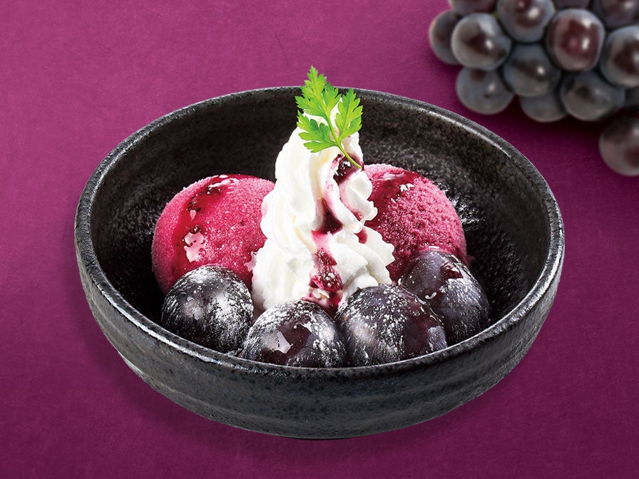 ぶどうのミニデザート　449円(税込494円)