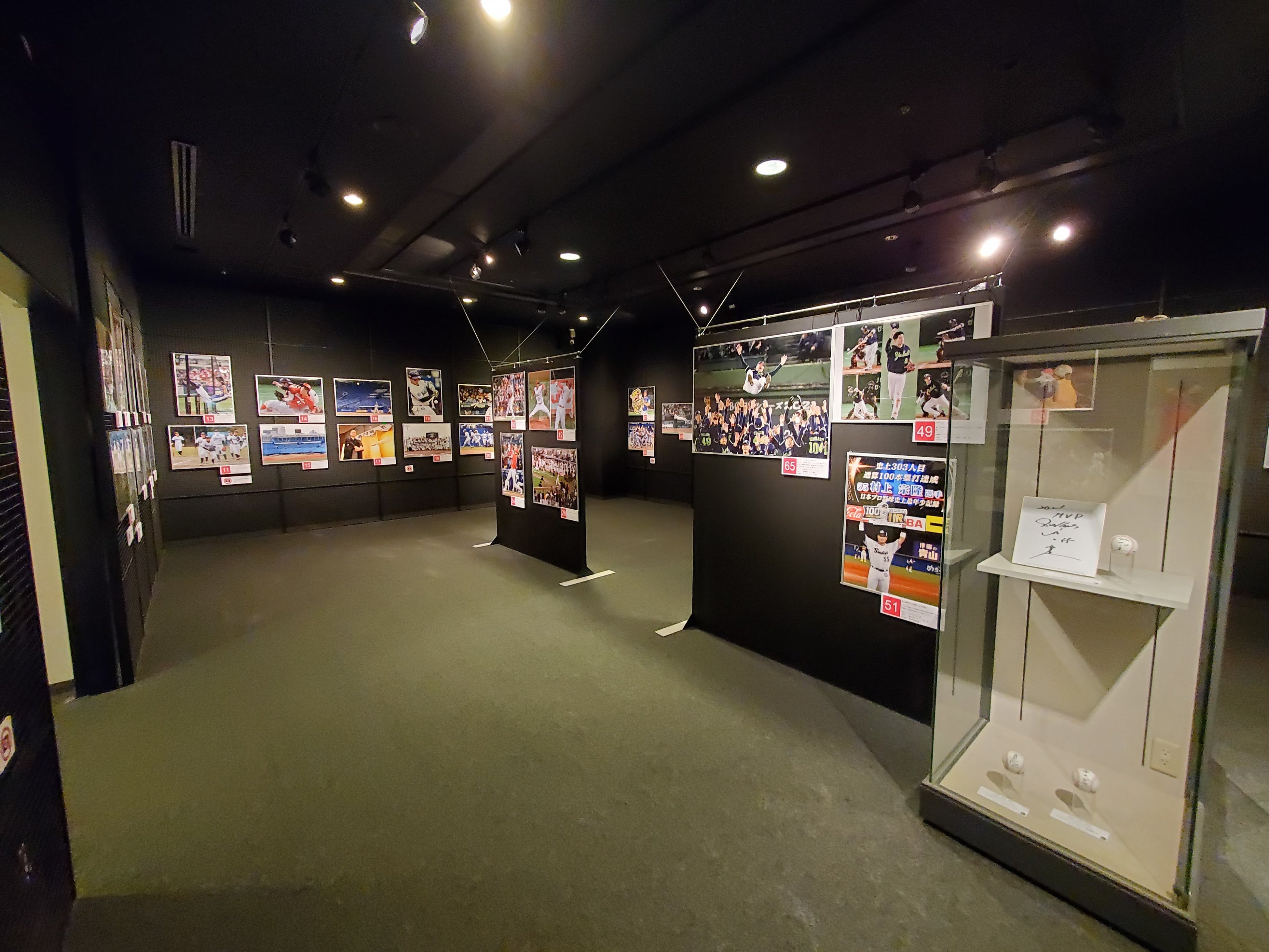 野球殿堂博物館企画展「野球報道写真展2021」展示風景