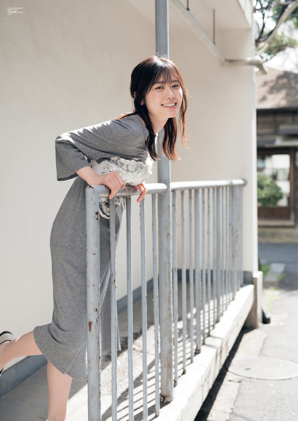 「B.L.T.2022年6月号」別冊付録:丹生明里(日向坂46)両面超ビッグポスター(表)