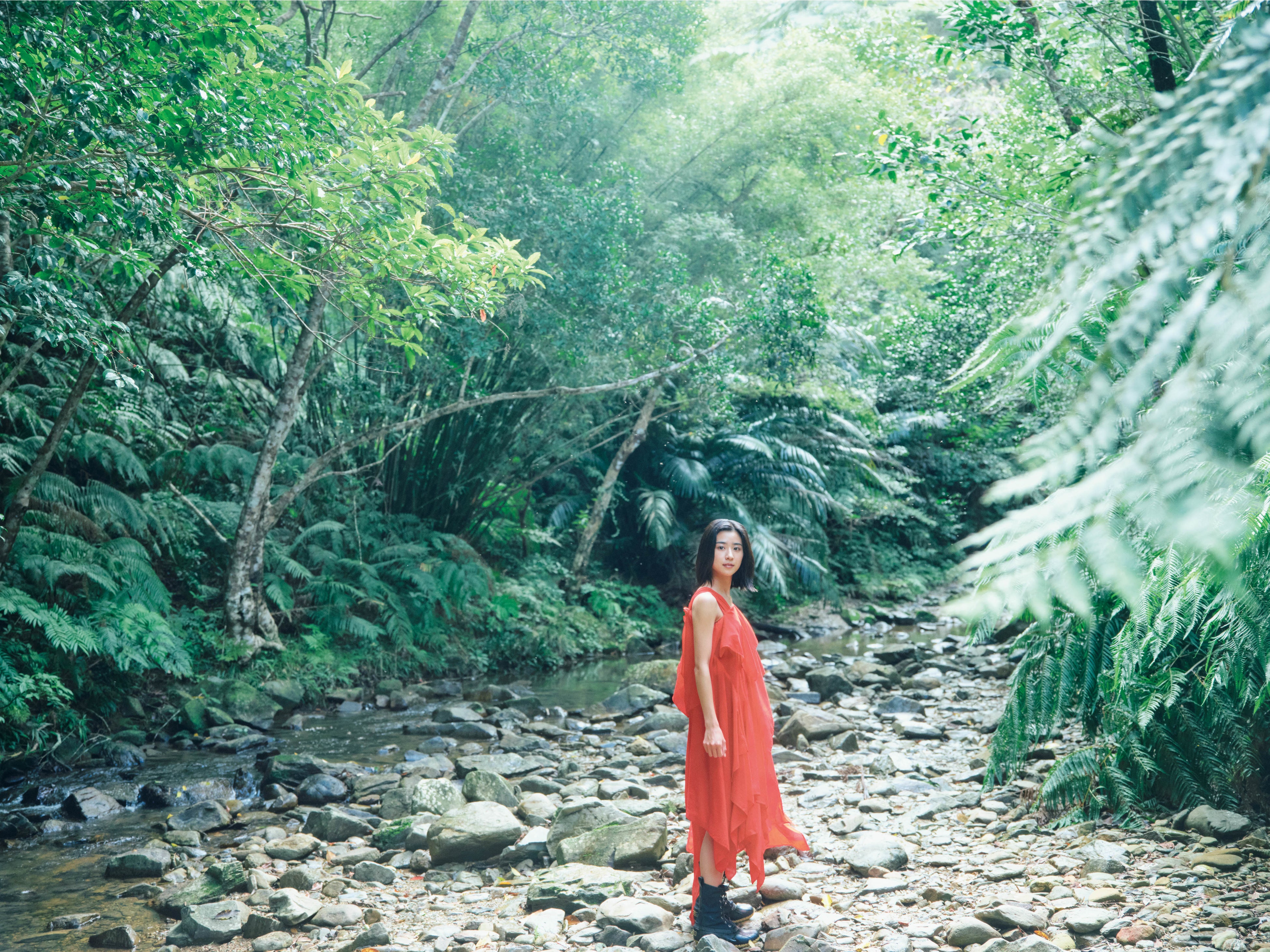 「黒島結菜 in ちむどんどん」PHOTO BOOK (東京ニュース通信社刊)