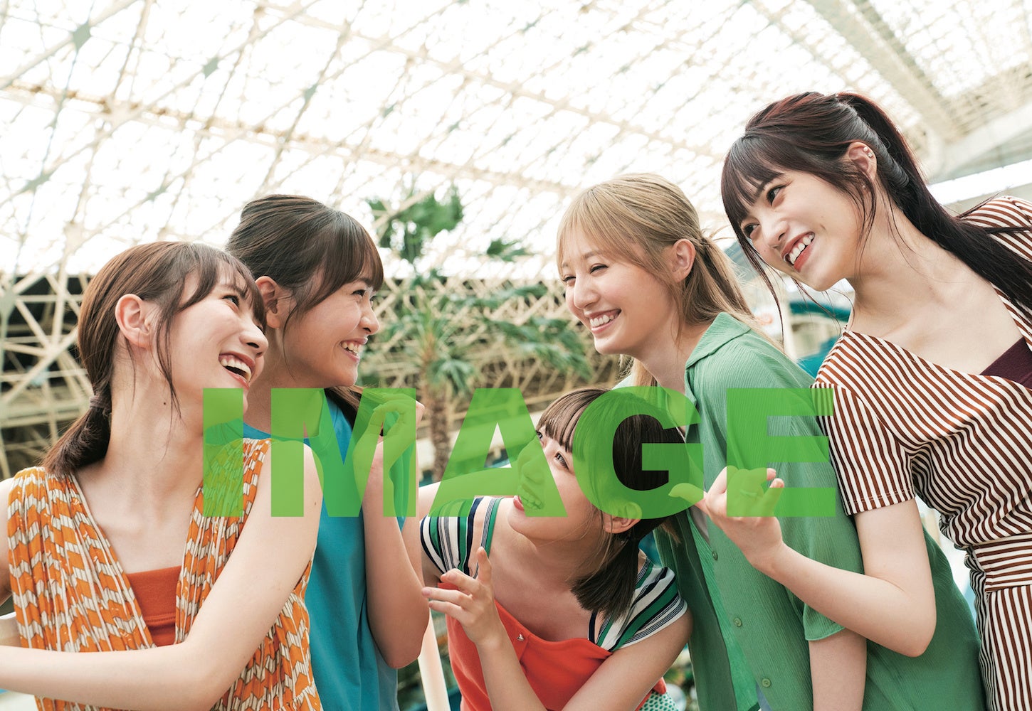 「26時のマスカレイド 5th anniversary book ニジログ」スペシャルソロカバー:中村果蓮(裏)