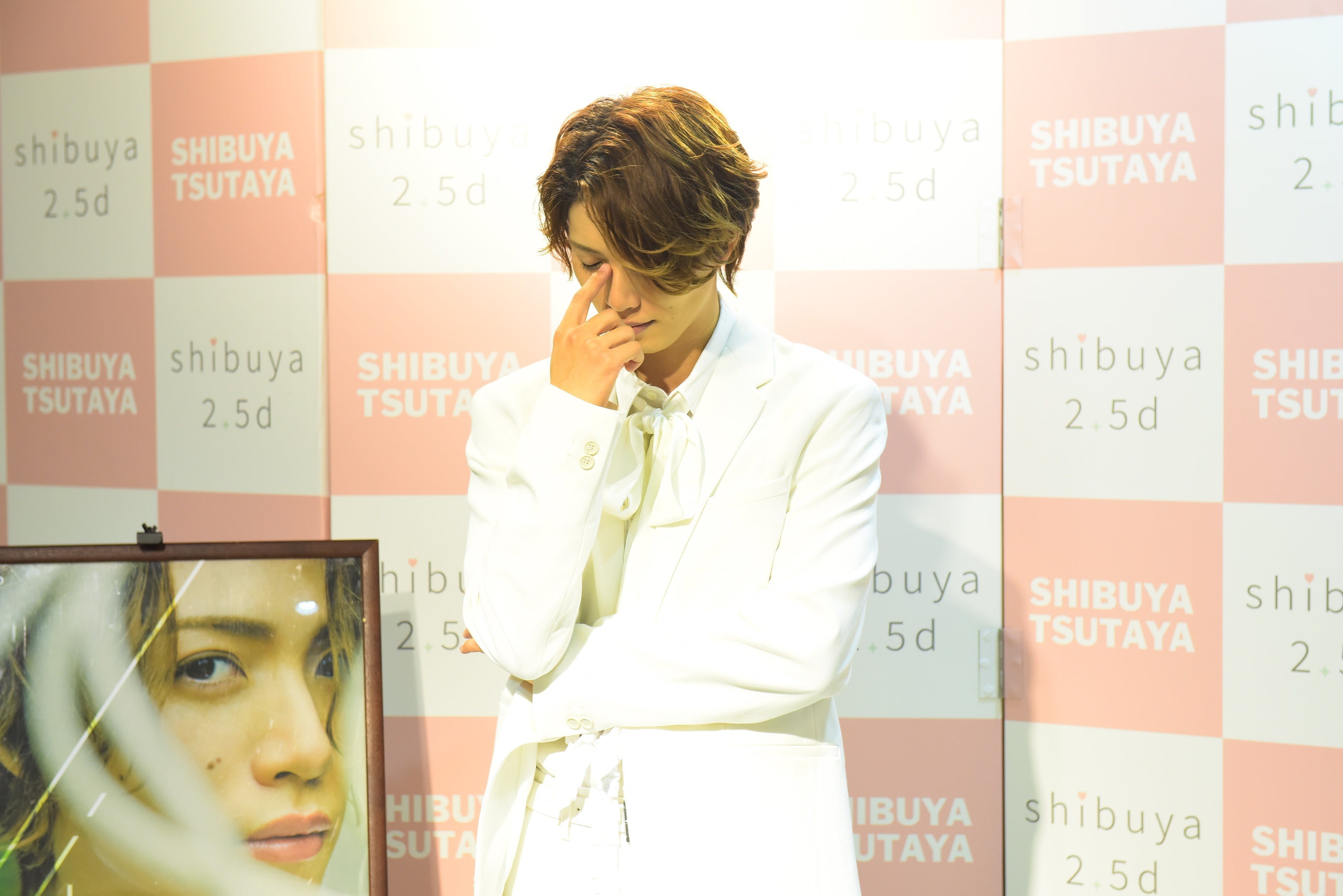 立石俊樹2nd写真集「Vidoro」(東京ニュース通信社刊)