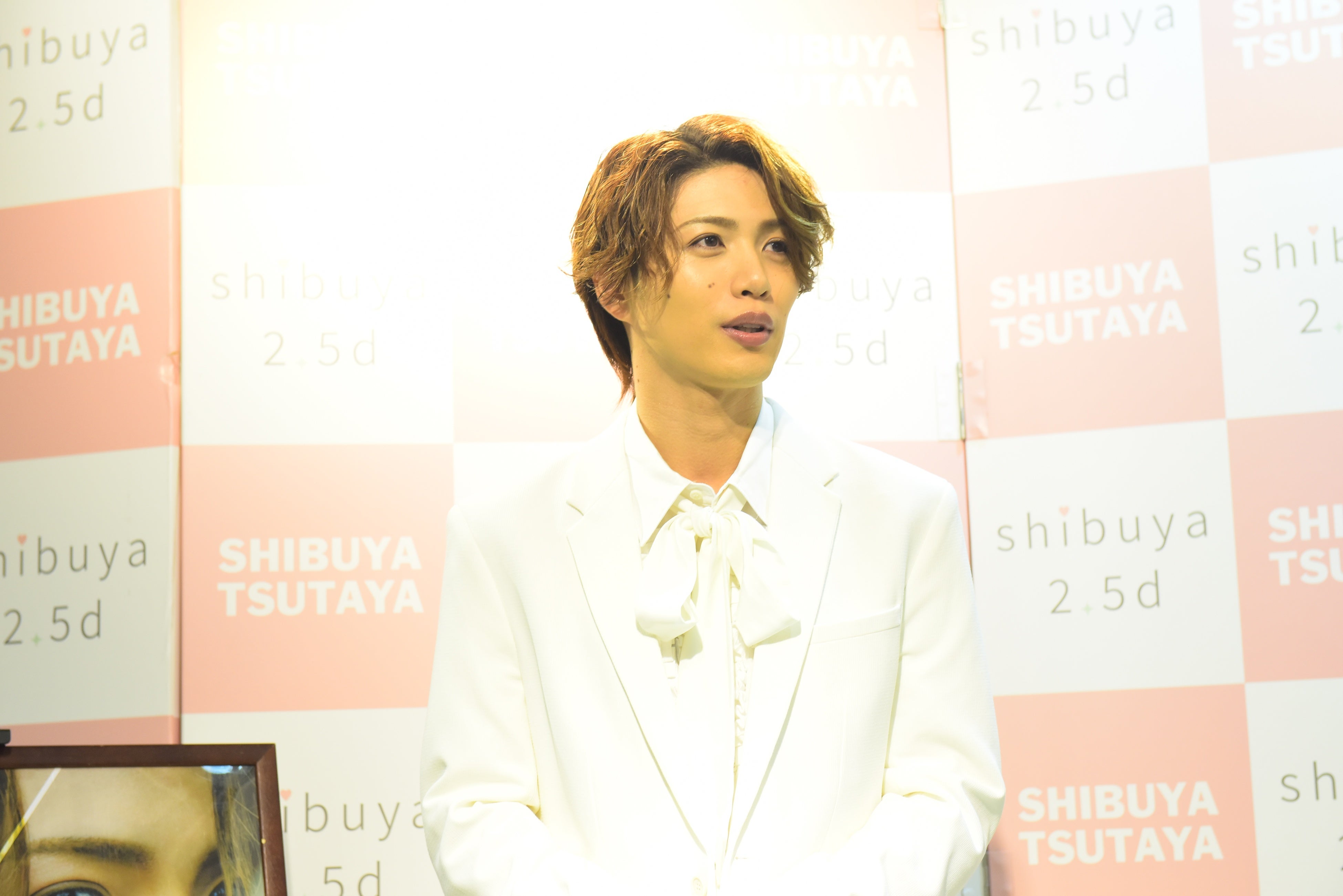 立石俊樹2nd写真集「Vidoro」(東京ニュース通信社刊)