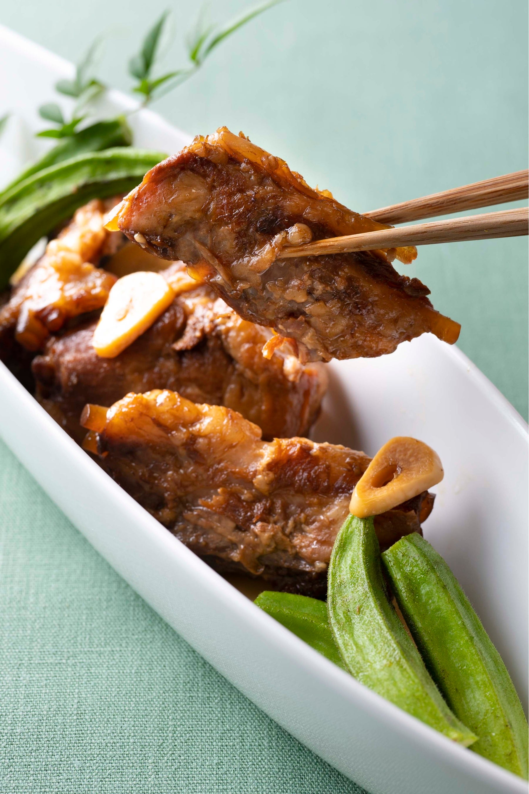 「健康・美肌・長寿の島の贈り物　奄美ごはん」（恵上イサ子／著）（東京ニュース通信社発行）