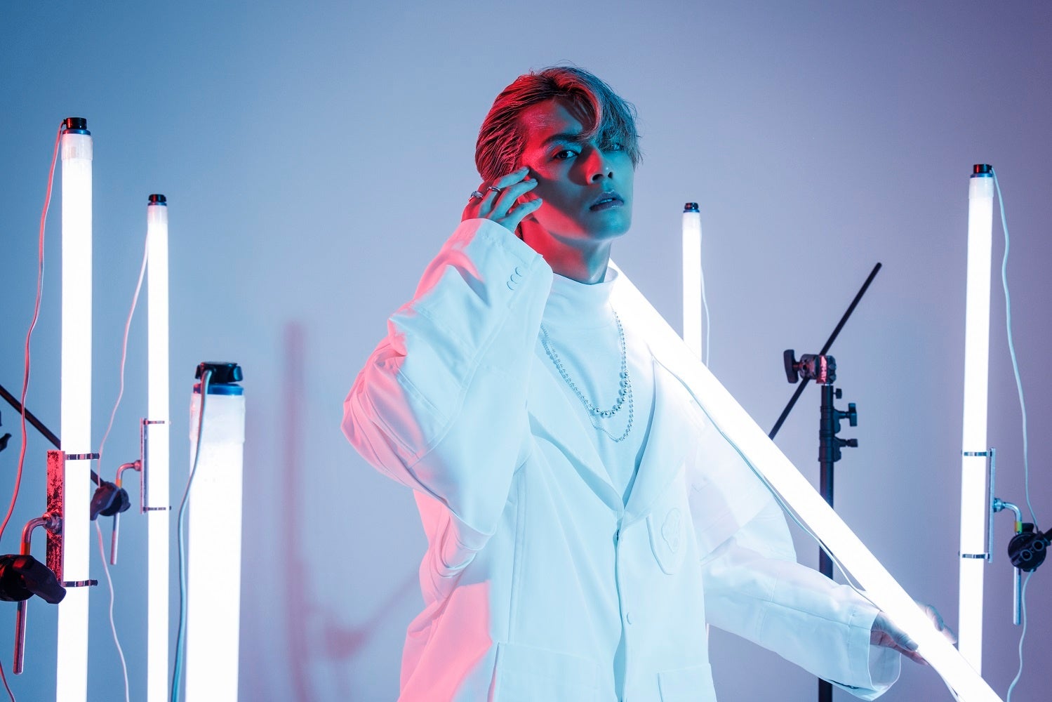 「中尾暢樹2023.04-2024.03カレンダーブック」(東京ニュース通信社刊)