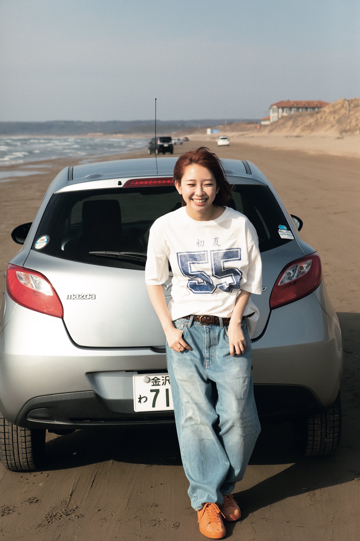 now(ExWHYZ)フォトブック「やみつきガール」(東京ニュース通信社刊)