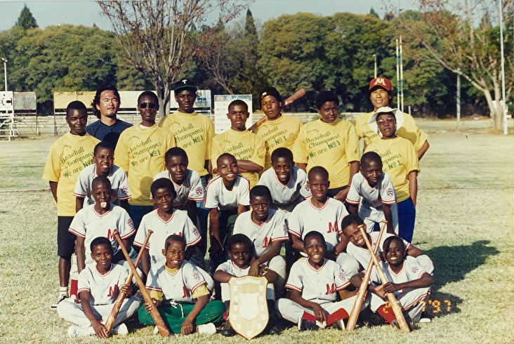 「アフリカから世界へ、そして甲子園へ　規格外の高校野球監督が目指す、世界普及への歩み」堤尚彦／著 （東京ニュース通信社発行）