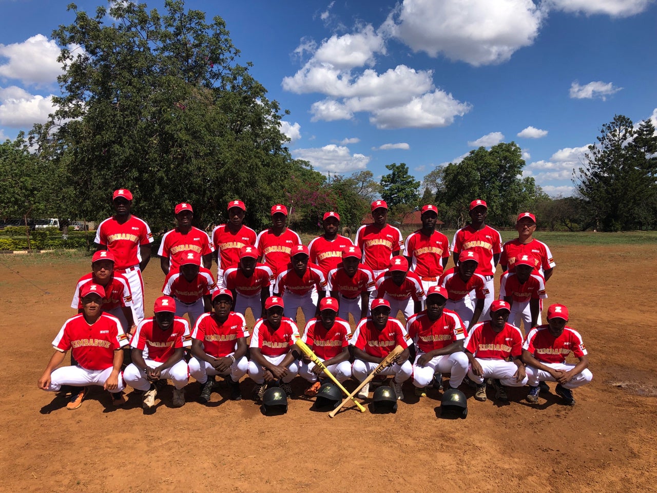 「アフリカから世界へ、そして甲子園へ　規格外の高校野球監督が目指す、世界普及への歩み」堤尚彦／著 （東京ニュース通信社発行）