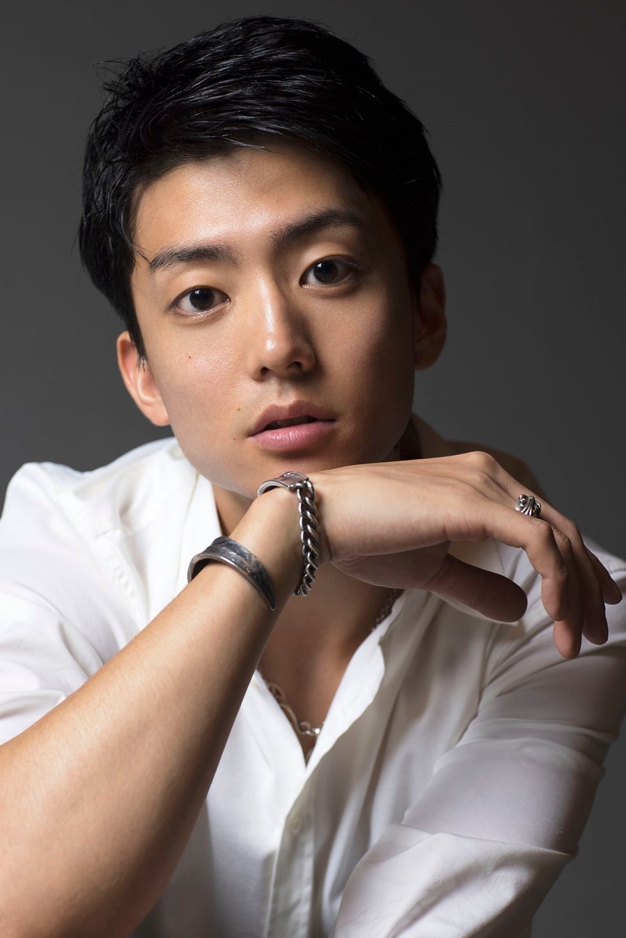 「伊藤健太郎カレンダー2024(仮)」(東京ニュース通信社刊)