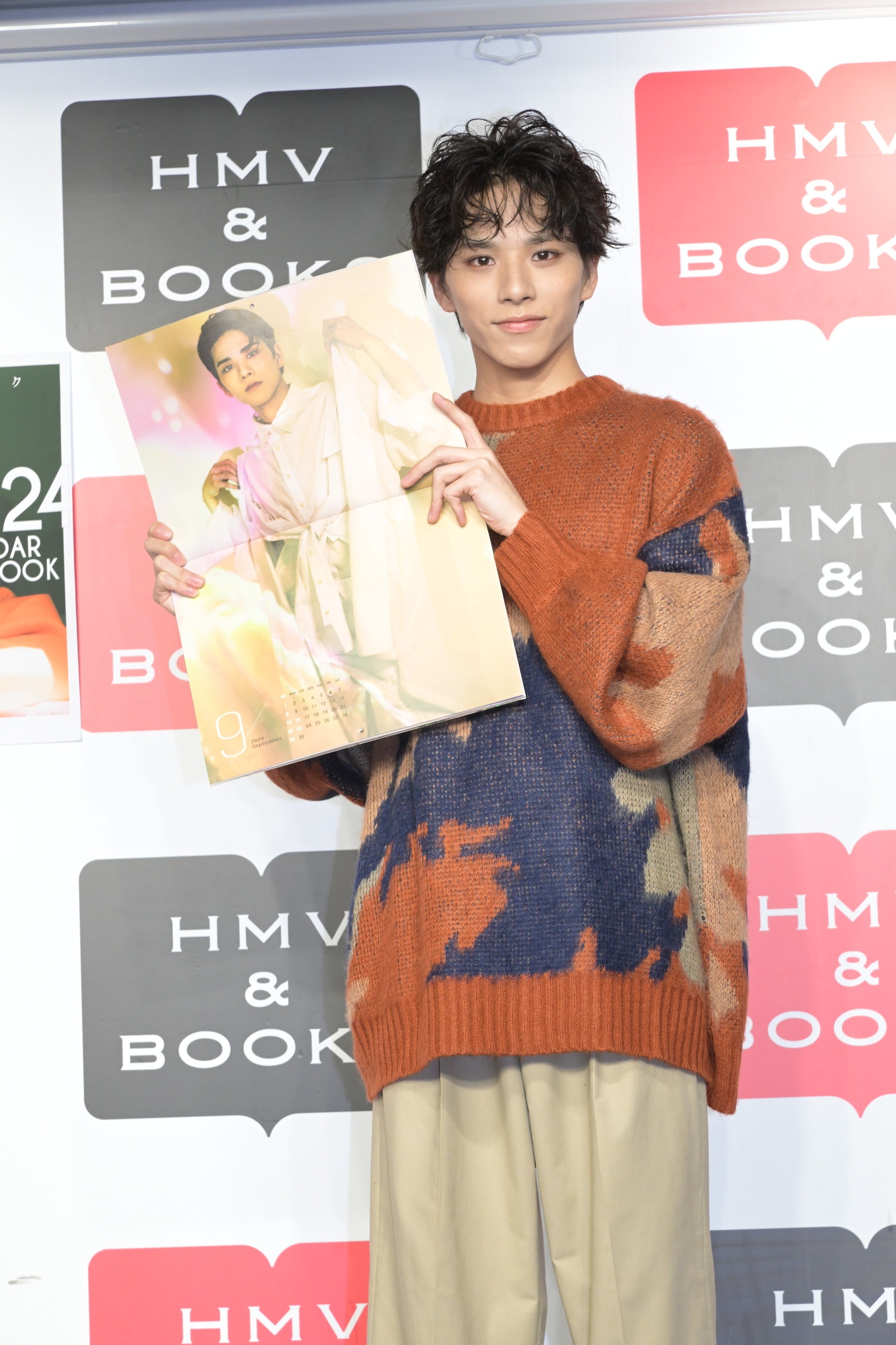 「新正俊2024カレンダーブック」​(東京ニュース通信社刊)