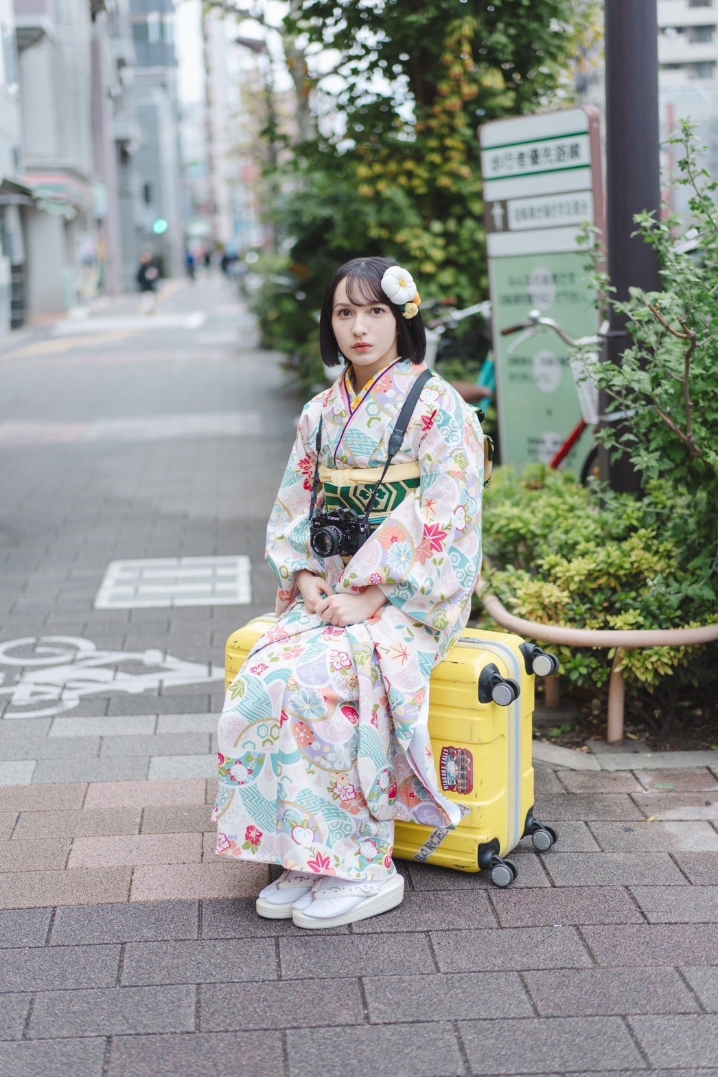 「20±SWEET[トゥエンティ・スウィート] 2024 JANUARY」（東京ニュース通信社刊）撮影／ HIROKAZU