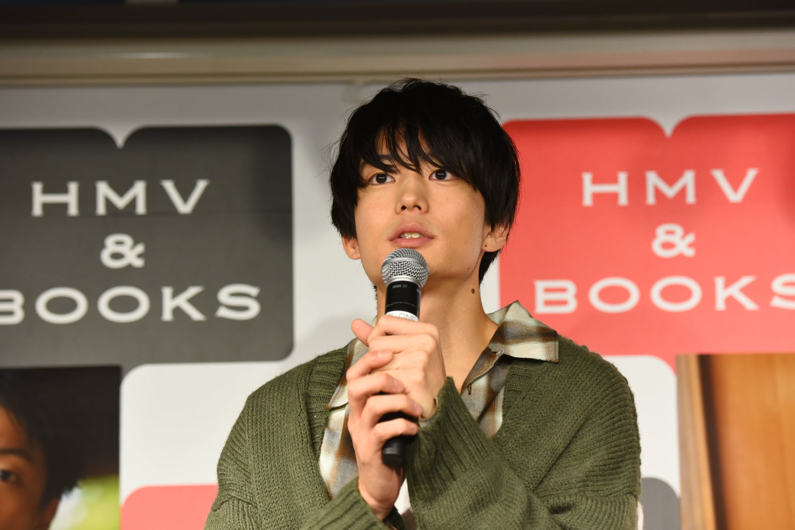 「伊藤健太郎カレンダー2024」​（東京ニュース通信社刊）