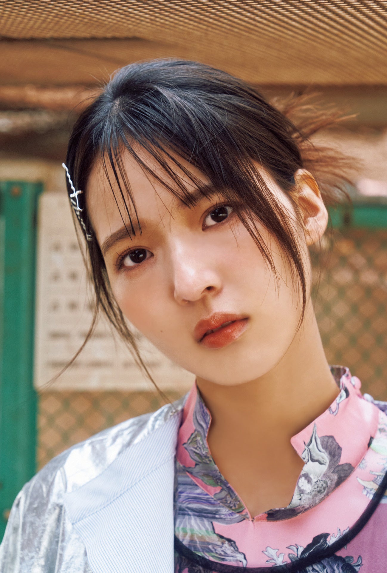 大きな瞳に宿る、変わらない信念とは——。森田ひかるが表紙を飾る