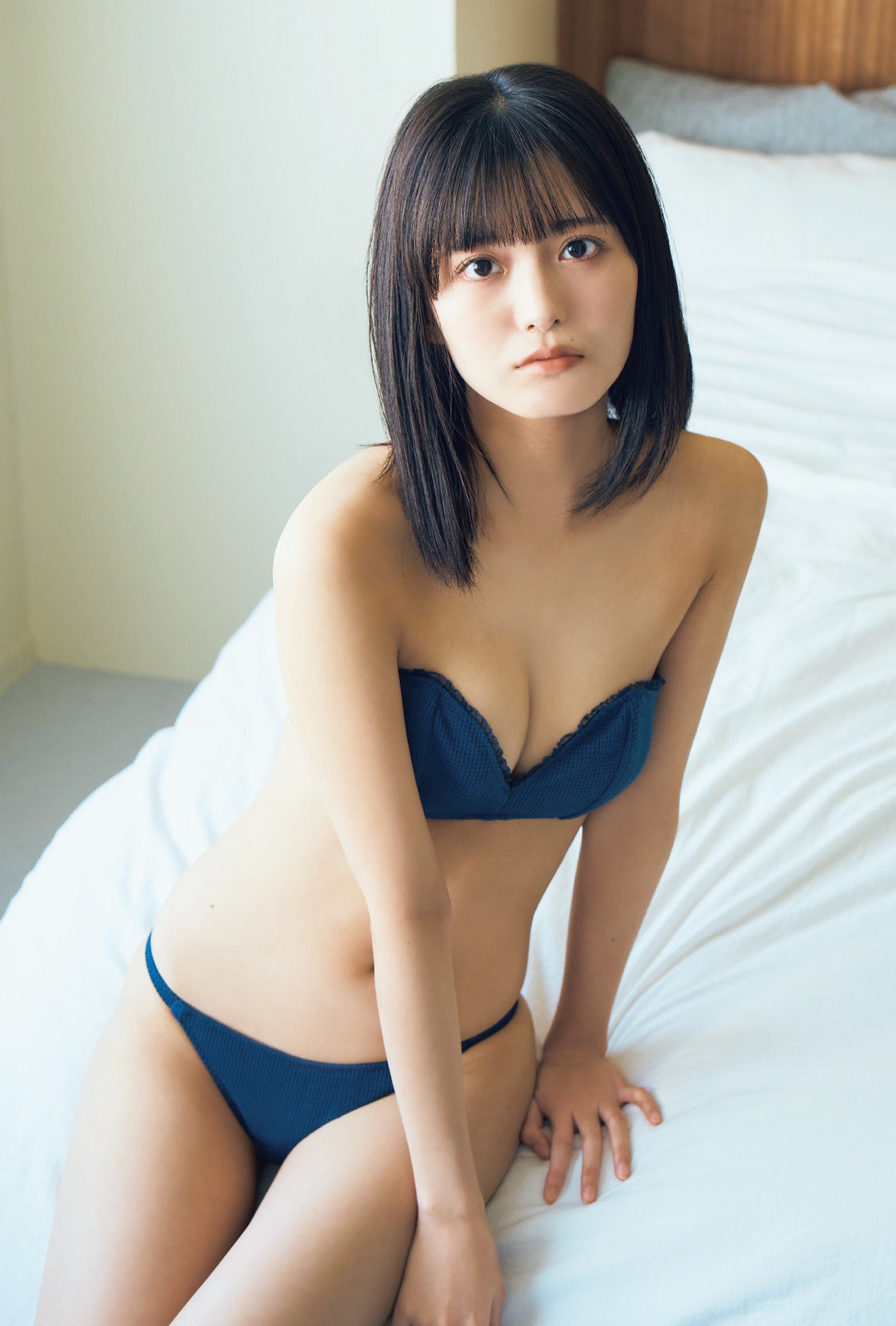 「B.L.T.2024年4月号」ローソンエンタテインメント購入特典ポストカード【小柴美羽（かすみ草とステラ）】