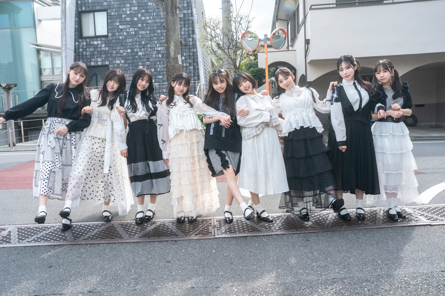 人気急上昇中! 大注目のライブアイドルグループ・iLiFE!が全員揃ってB.L.T.初登場。巻末16Pが「あいらいふ幼稚園」に! | 株式会社 ...