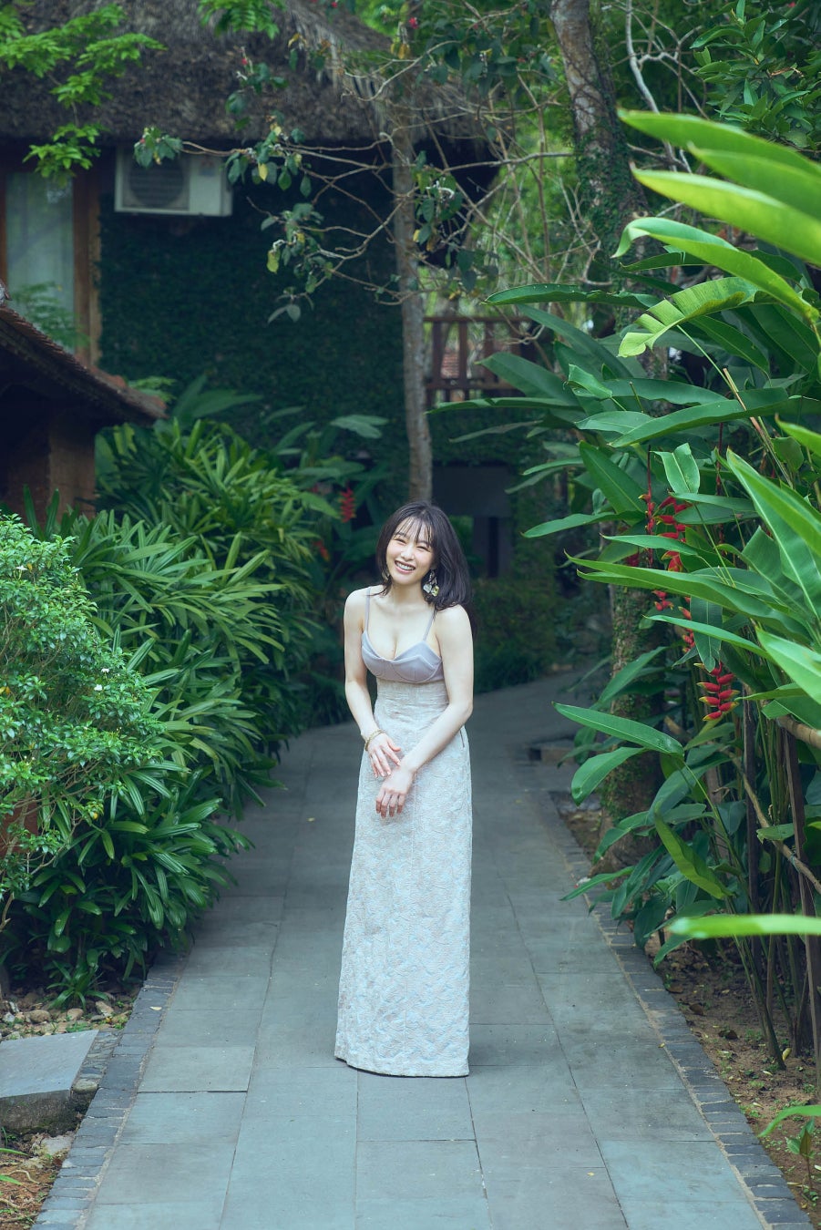 「桜井日奈子10周年記念写真集(仮)」(東京ニュース通信社刊)