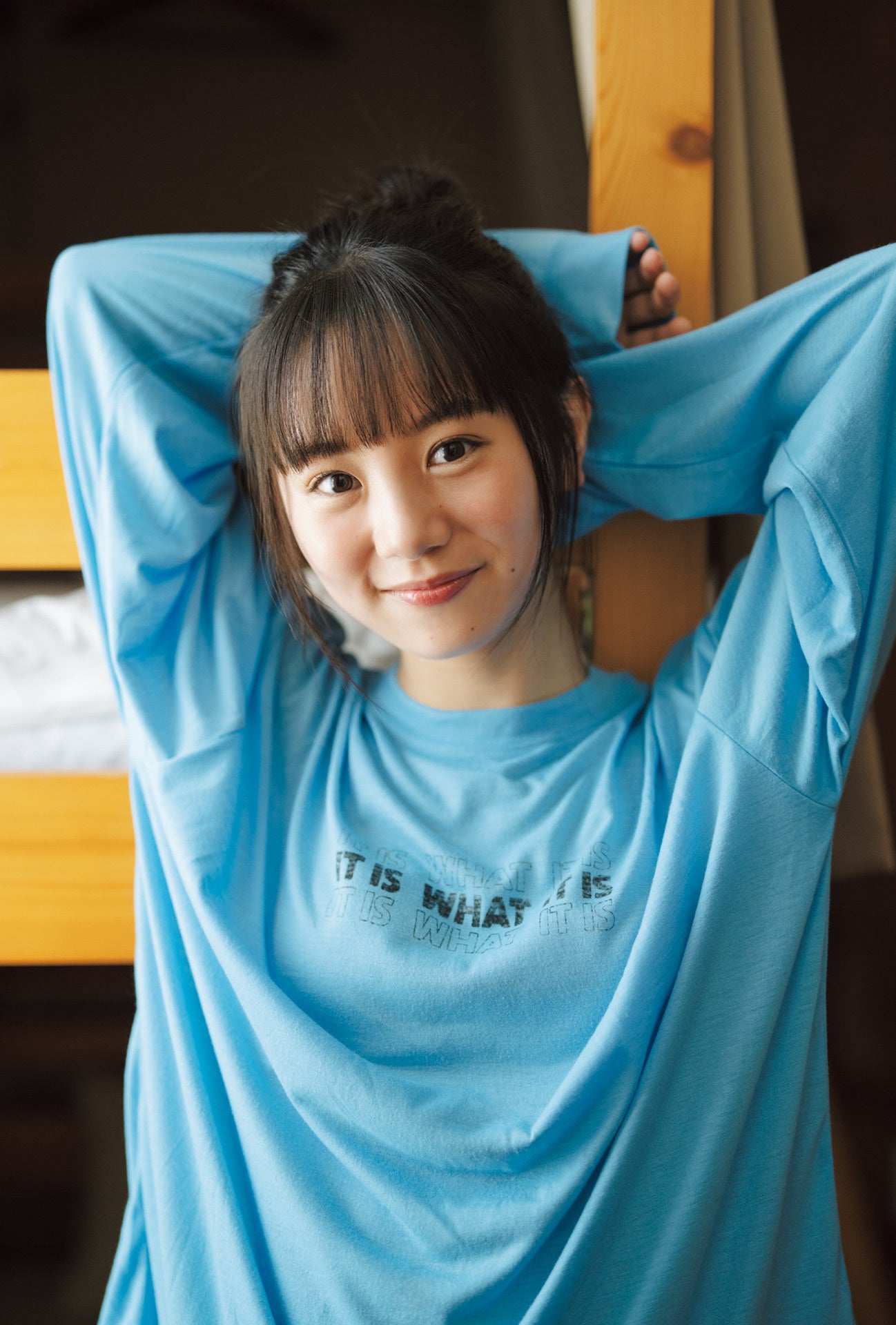 LOVE・佐々木舞香が初表紙を飾る「blt graph.vol.105」の表紙
