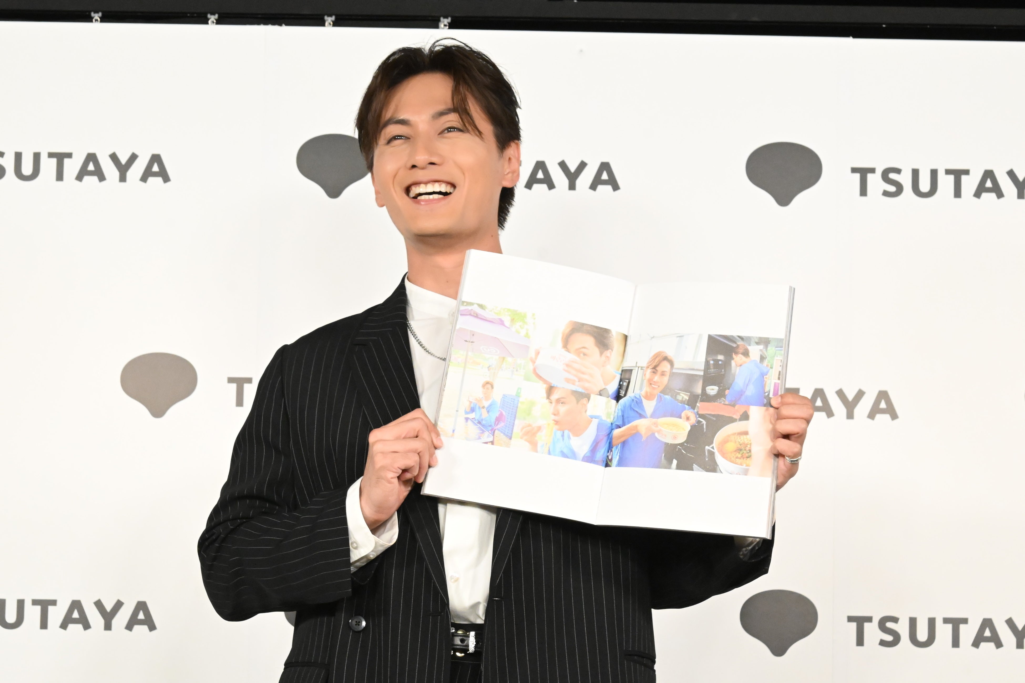 加藤和樹写真集「K좋아해(チョアへ)」（東京ニュース通信社刊）