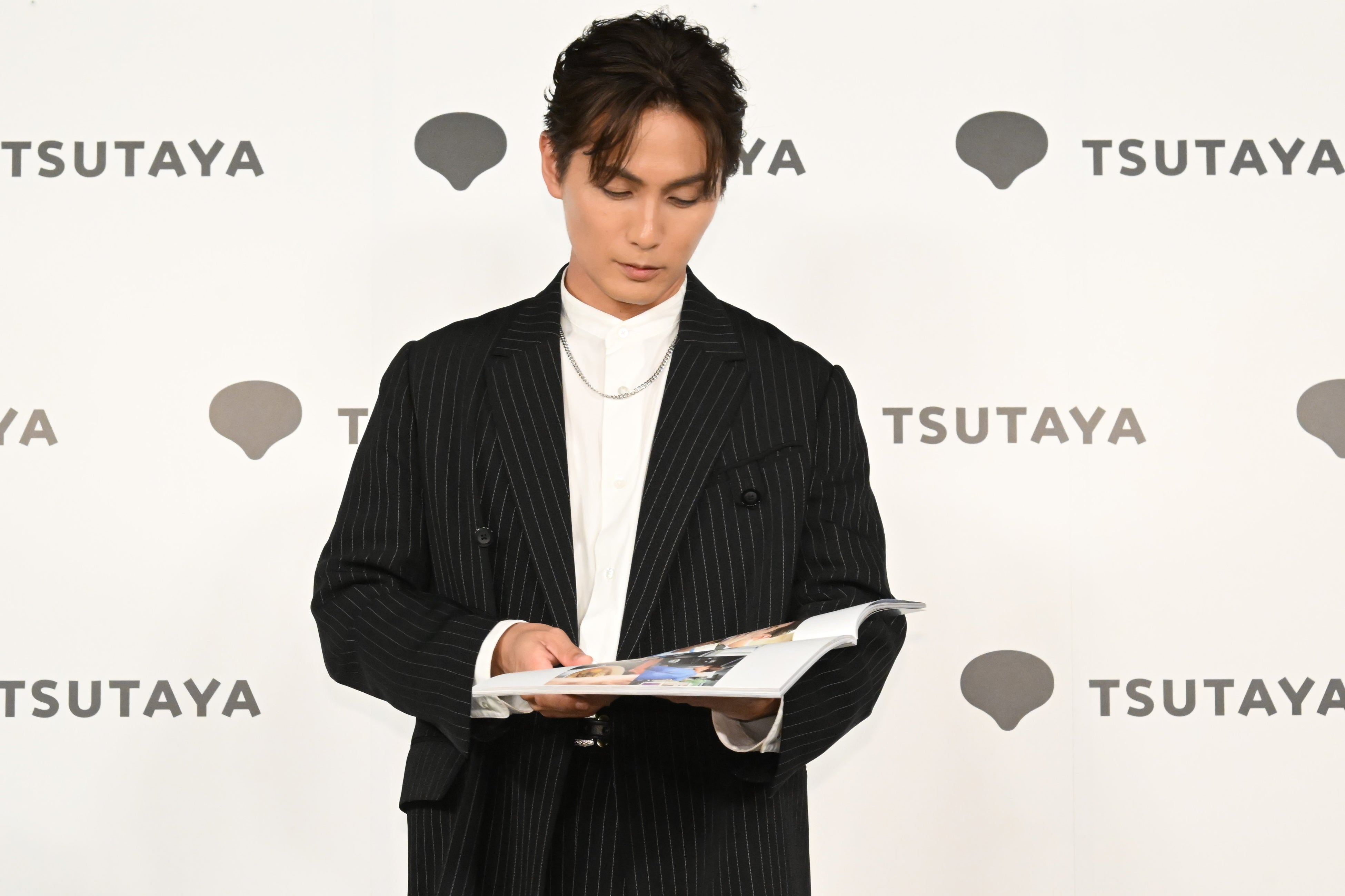 加藤和樹 写真集 K チョアへ ぼくの夏休み2 カレンダー　コースターセット 加藤和樹写真集「K チョアへ」 (TOKYO NEWS MOOK) | 東京