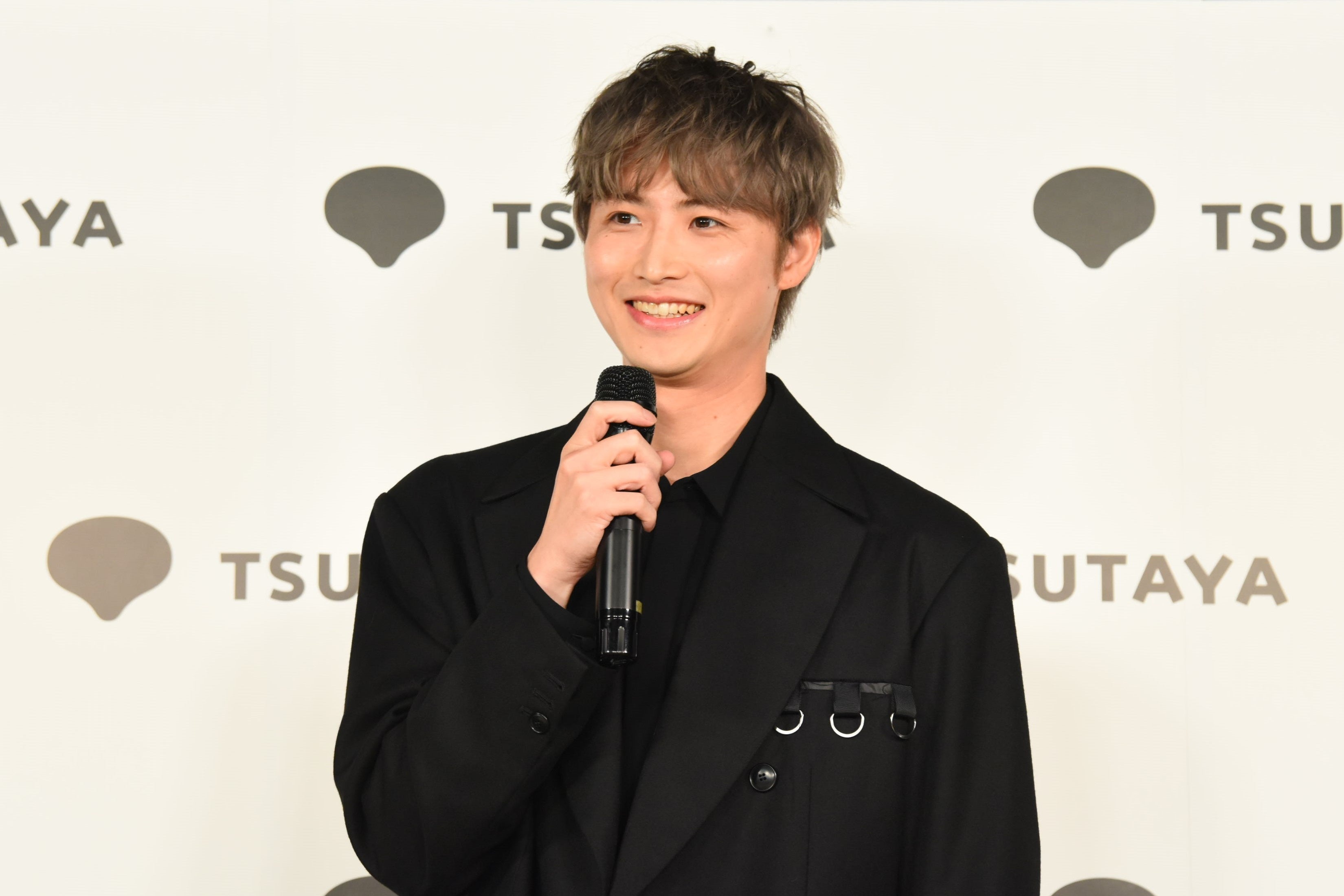 岐洲匠がカレンダーブック発売イベントに登場！「初心を思い出しながら