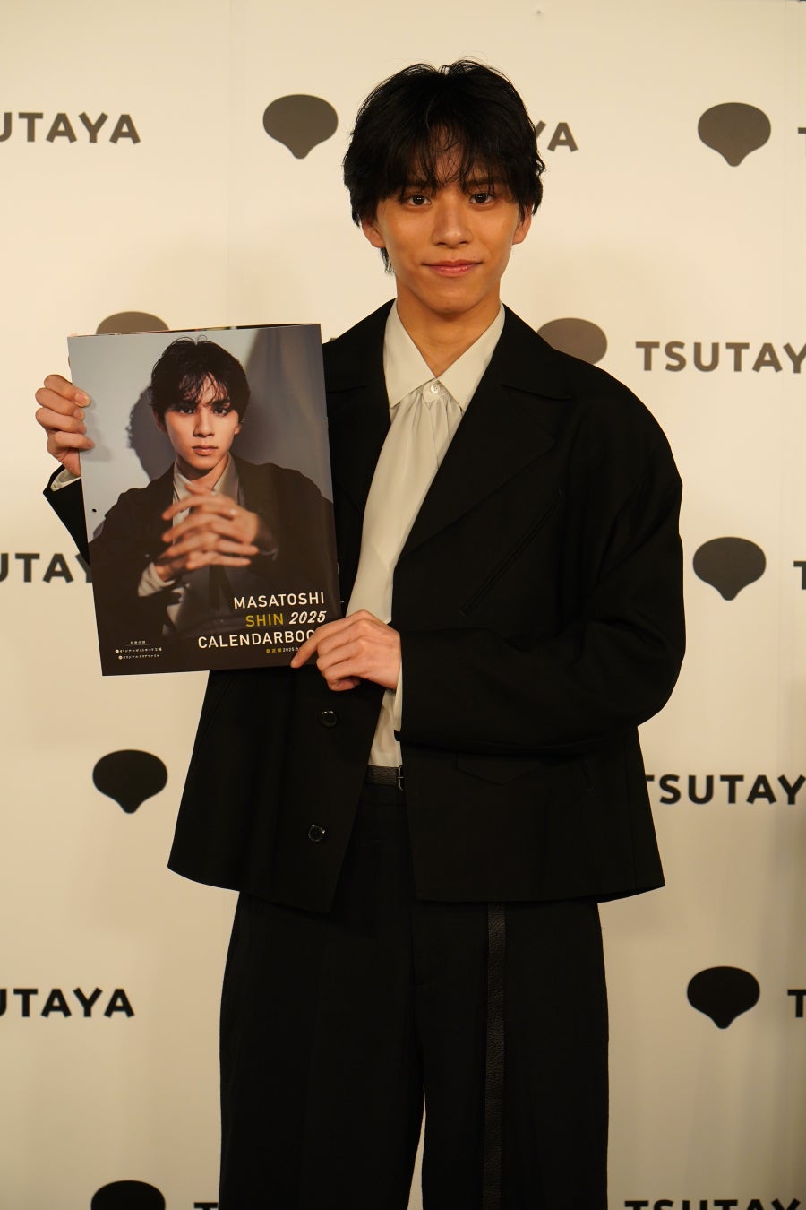 「新正俊2025カレンダーブック」(東京ニュース通信社刊)