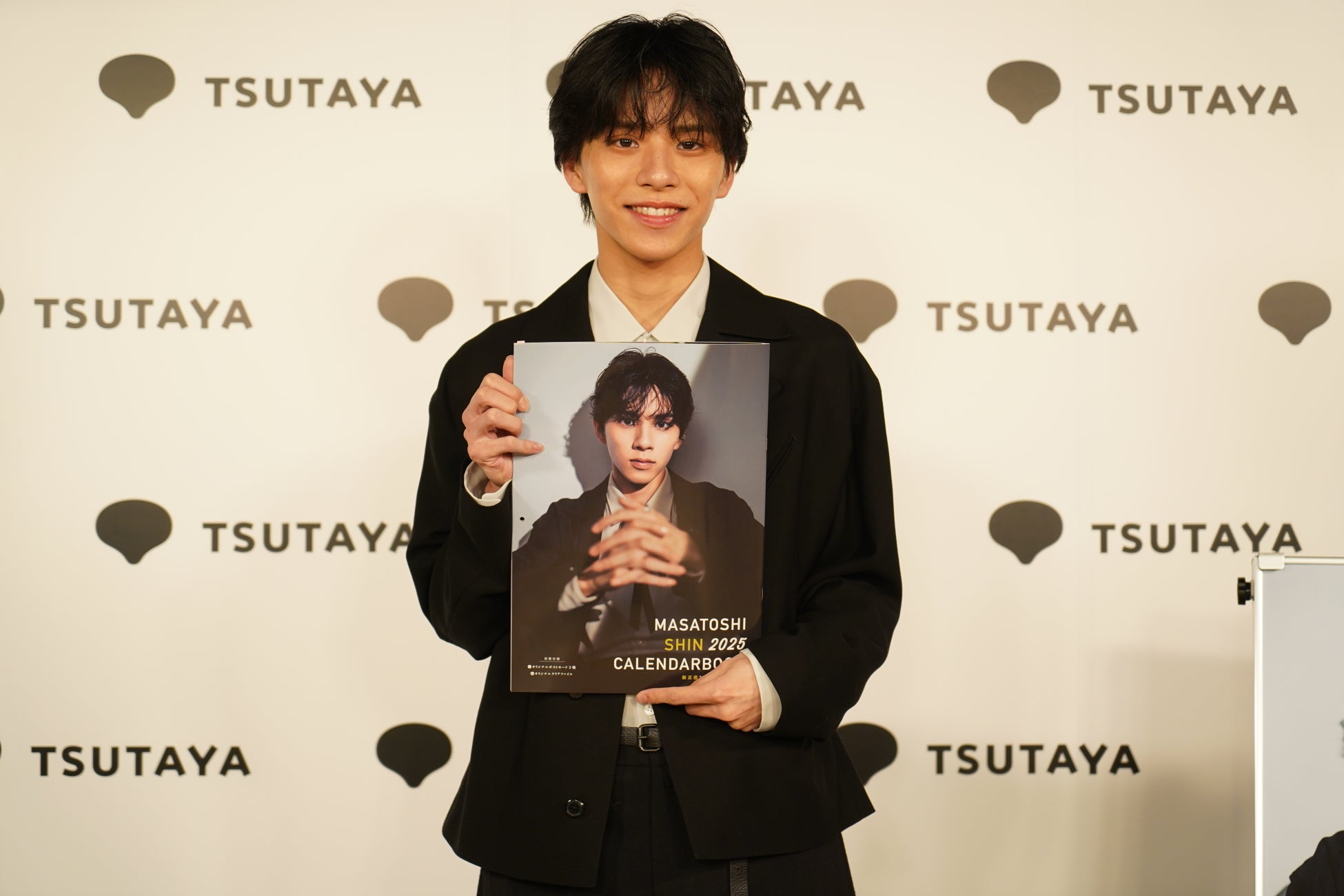 「新正俊2025カレンダーブック」(東京ニュース通信社刊)