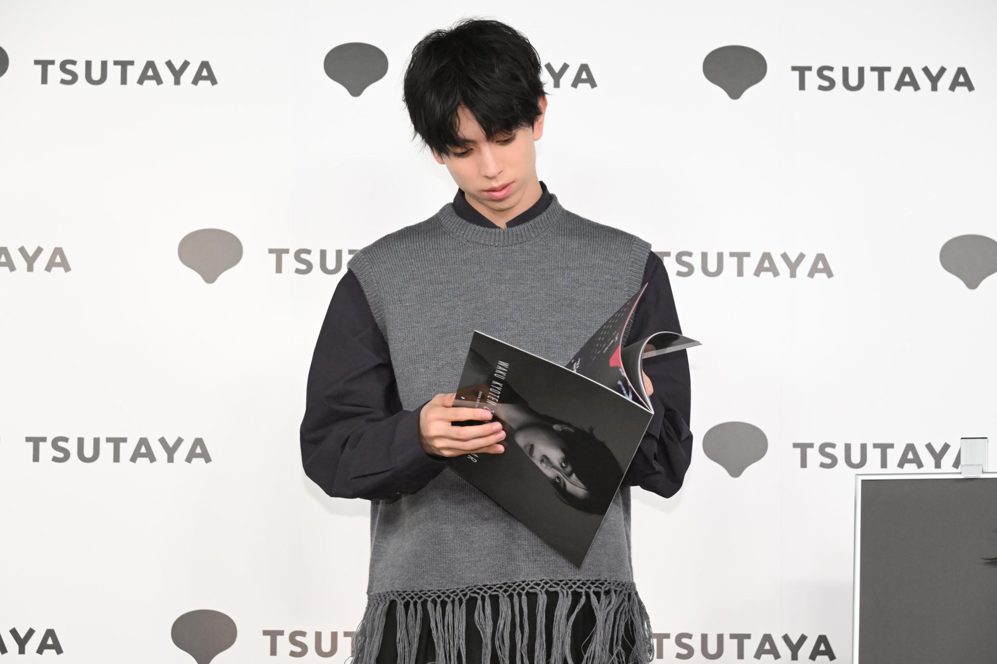 「京典和玖 2025 カレンダーブック」(東京ニュース通信社刊)