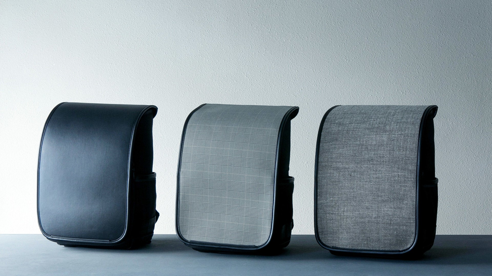 色も素材も異なる、３つのラインナップ