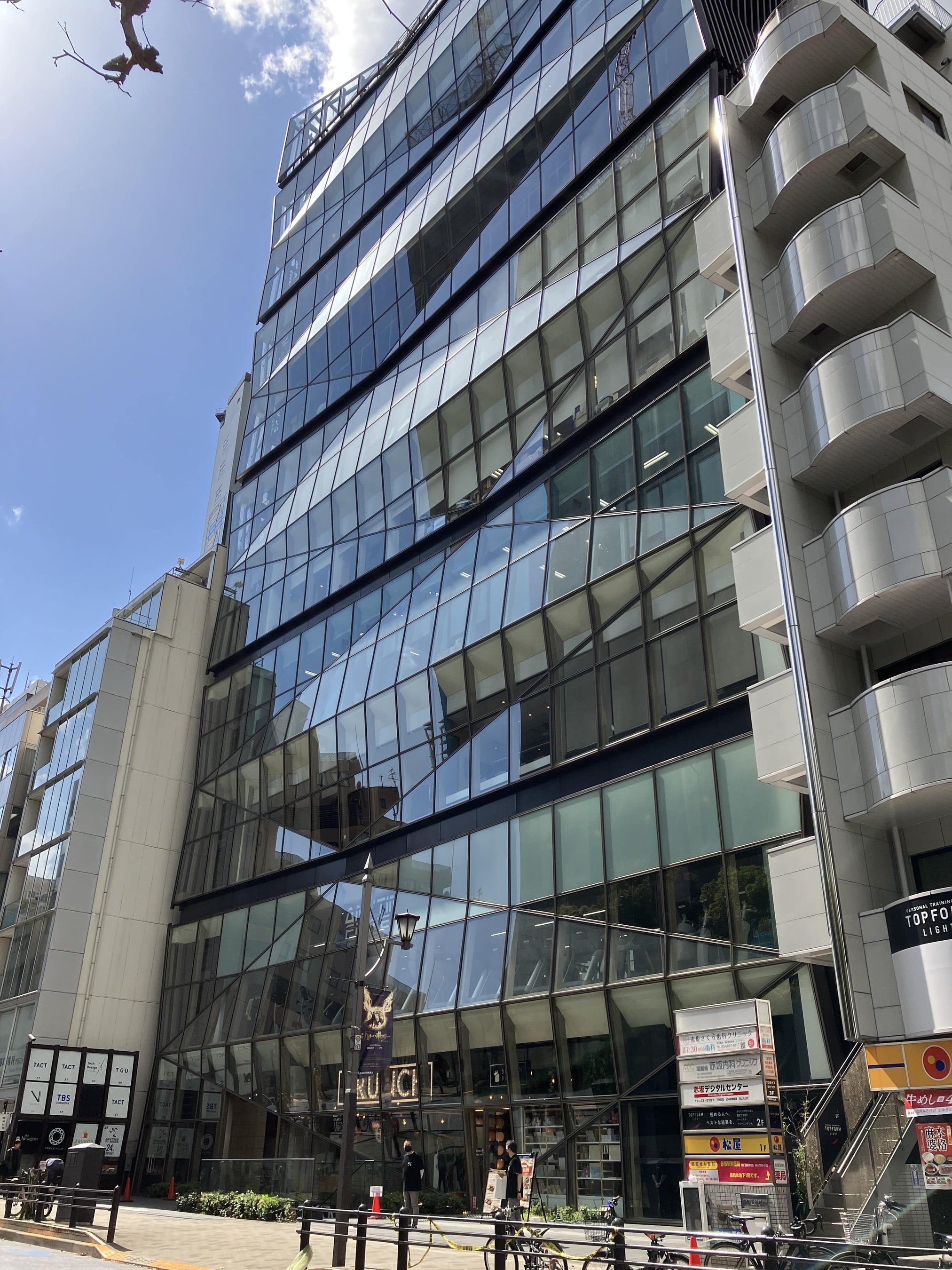 「Tech Design X」が入るTHE HEXAGON