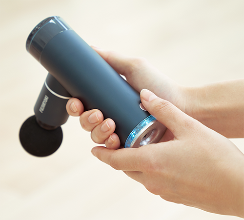 手におさまるコンパクトサイズ