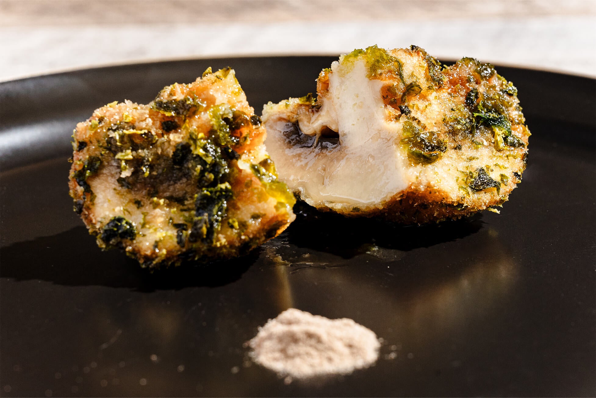 あおさのマッシュルームカツ - マッシュルーム塩を添えて