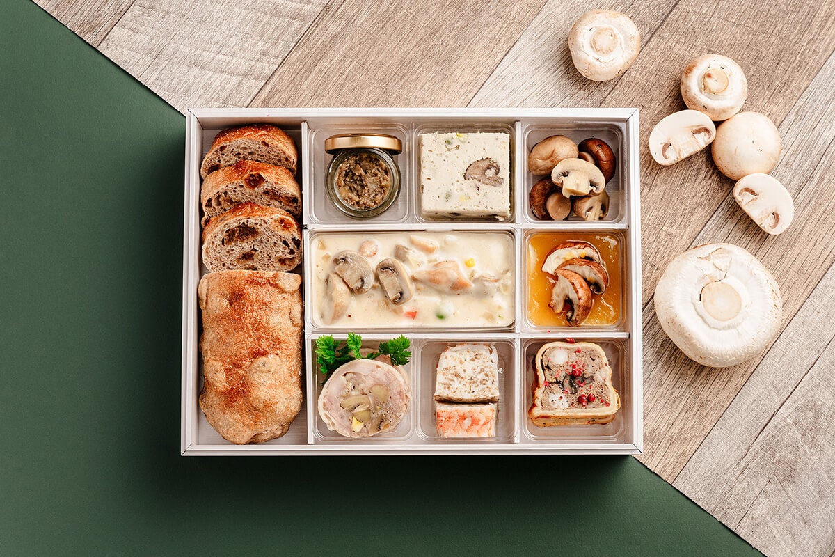 『MUSHROOM DELI & OSECHI BOX（Xmas＆おせち）2024』
