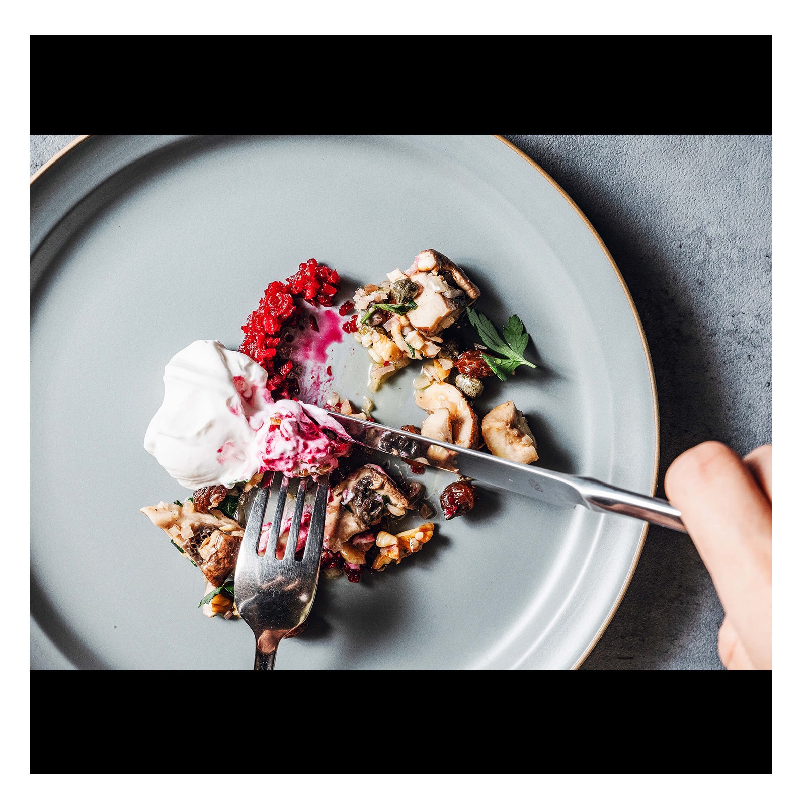 スモークマッシュルームとビーツのタルタル 3.0