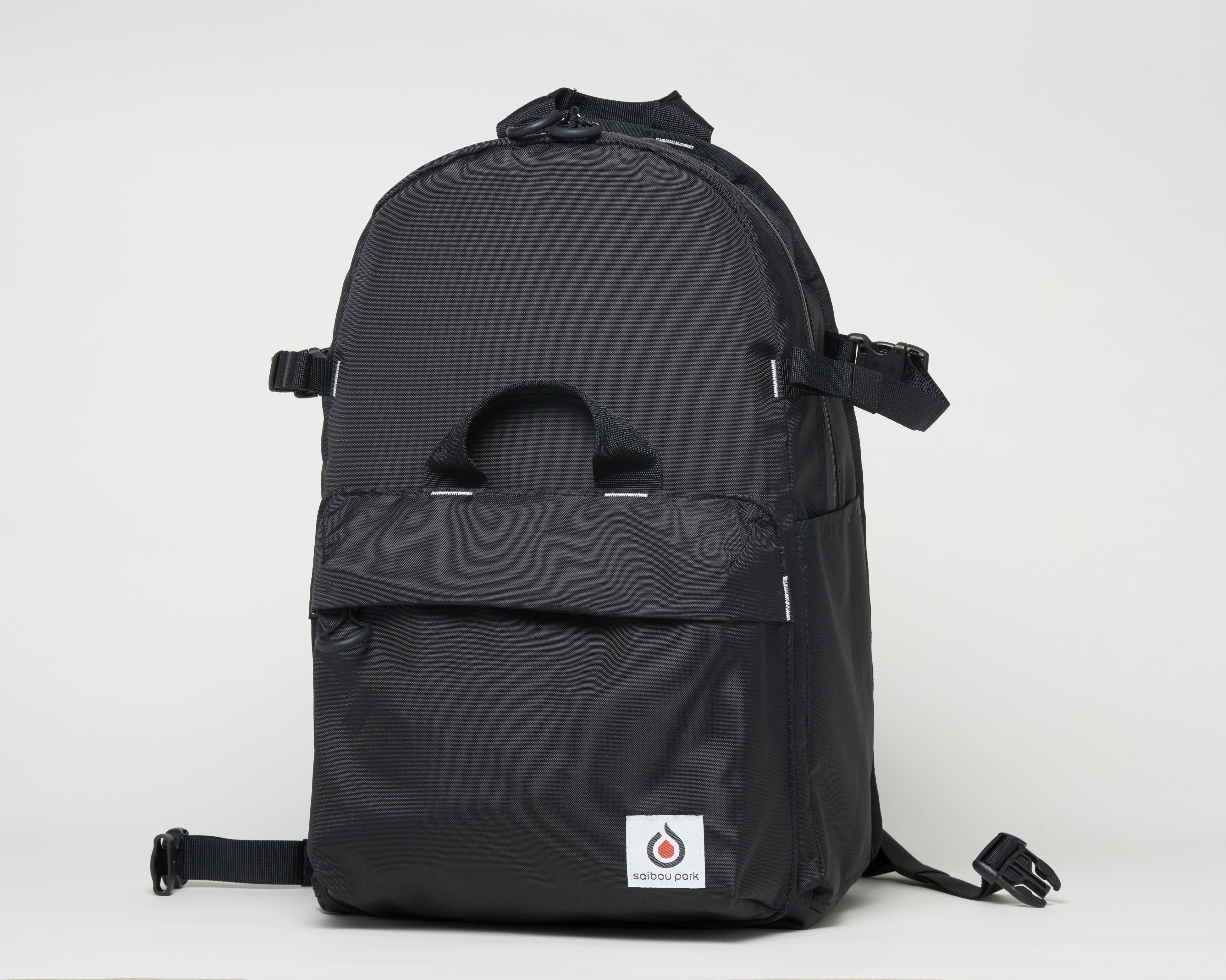 防衛省や海上保安庁でも採用されるライフジャケットメーカーの浮力体を細部にまで惜しみなく使用