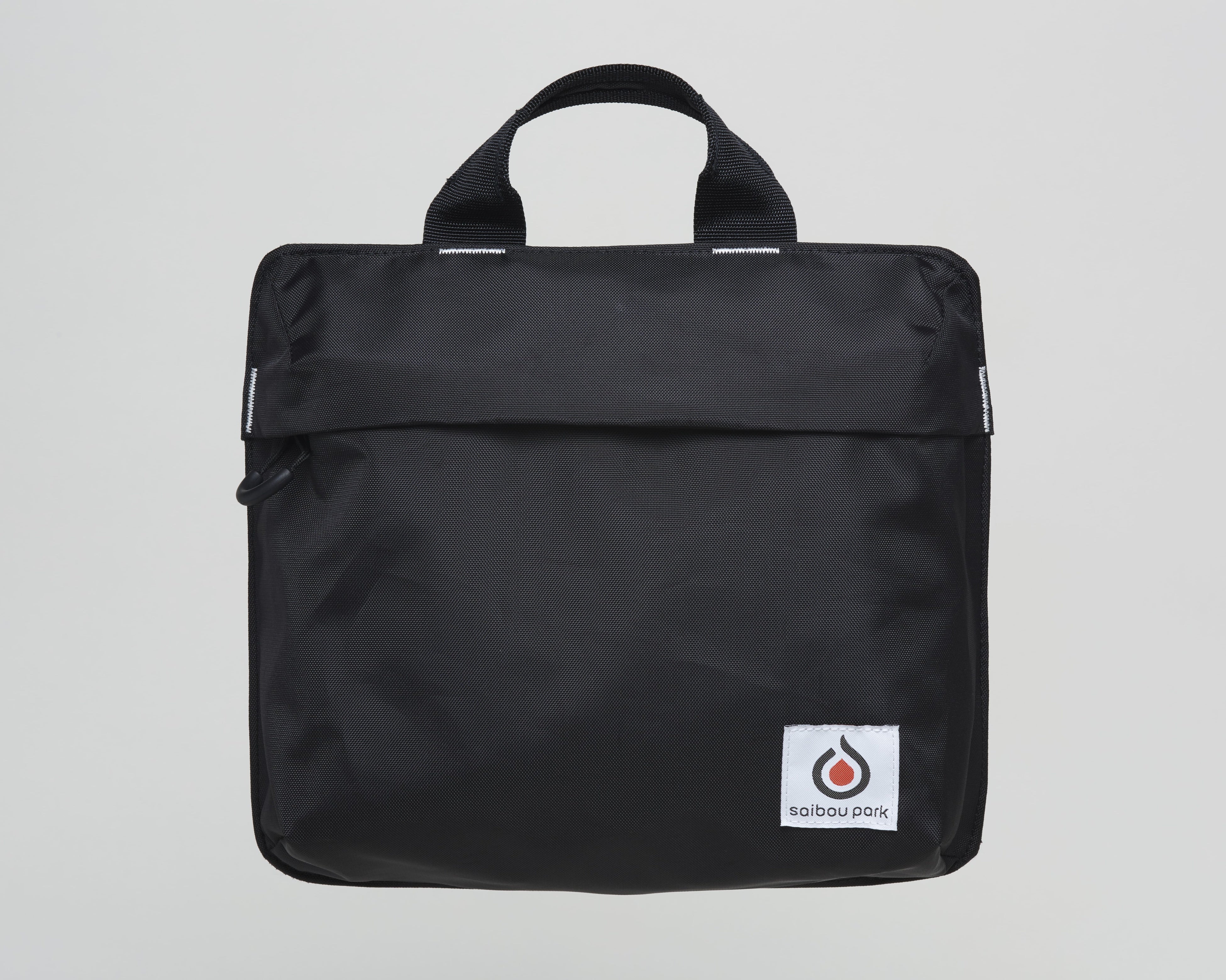 ポーチとして取り外しできる外ポケット