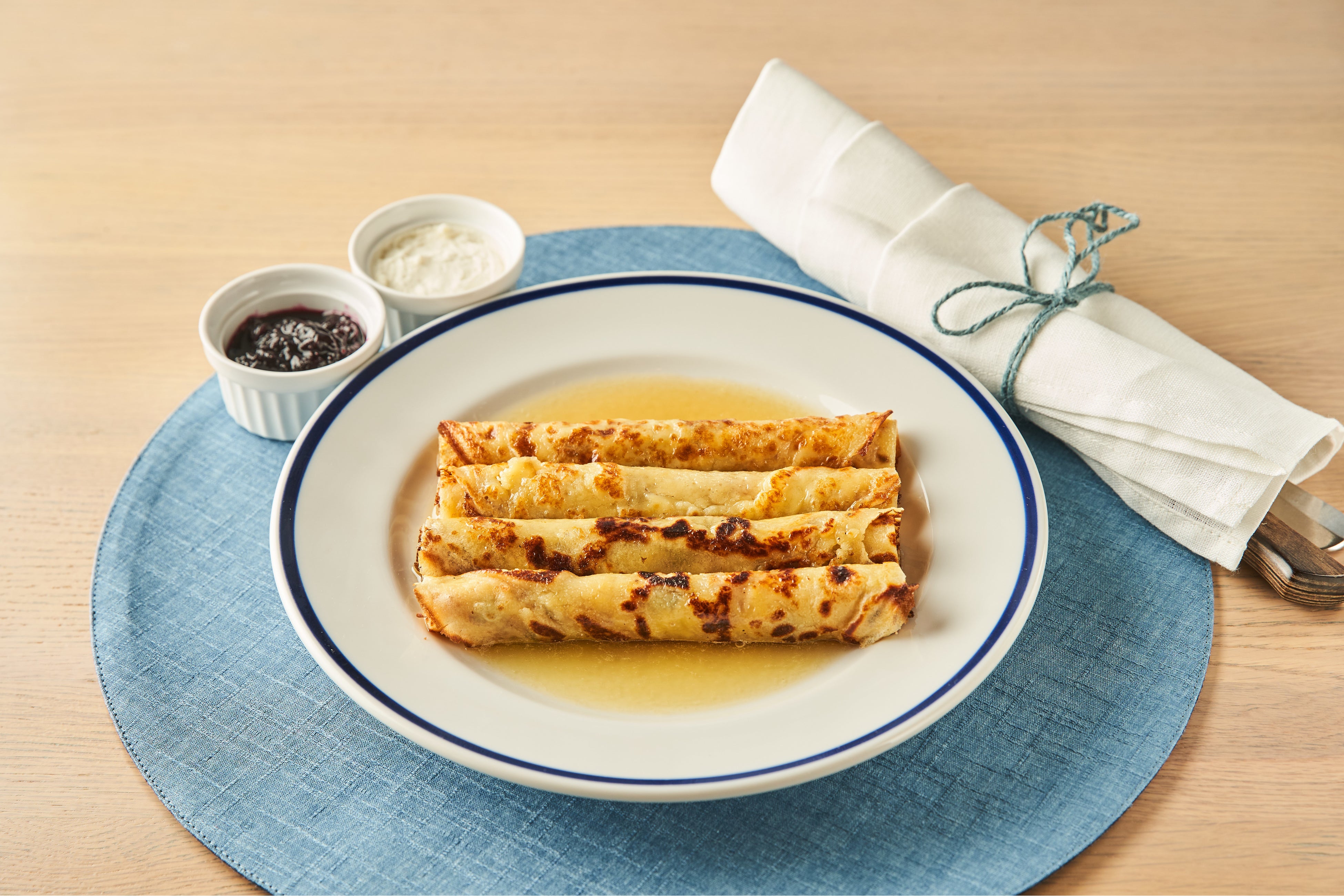 ロールパンケーキ　※2023年春販売スタート予定