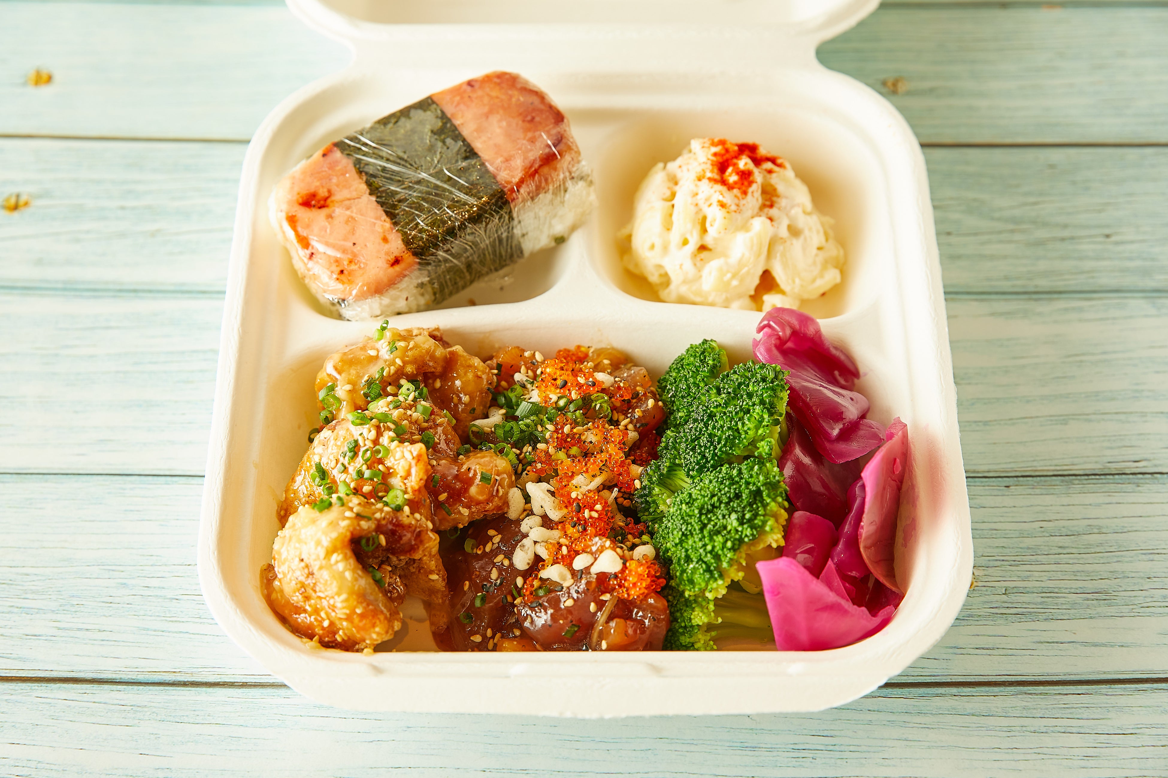 モチコチキン＆ポケ（スパムおむすび）