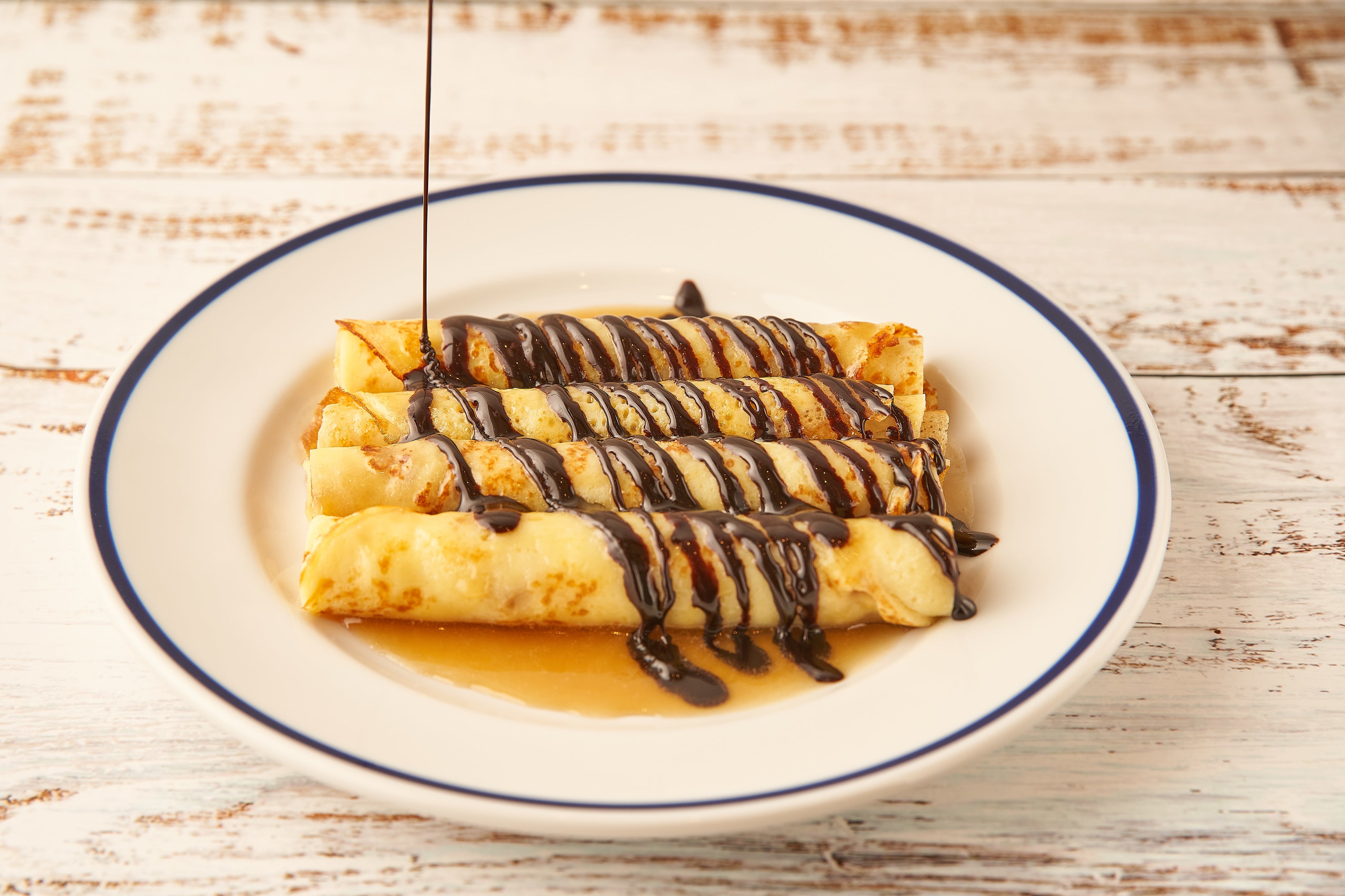 ロールパンケーキ　ハワイアンホーストチョコレートソース付き