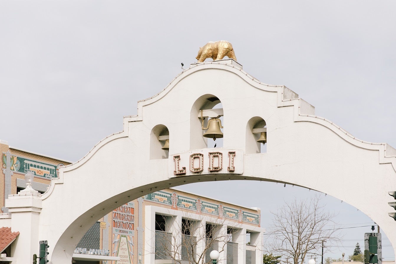 ローダイのダウンタウンのゲート