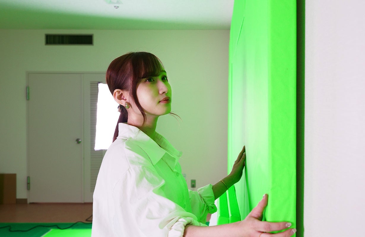 パネル状なので設置が楽々。ご使用の際もアイロン不要で使用可能!