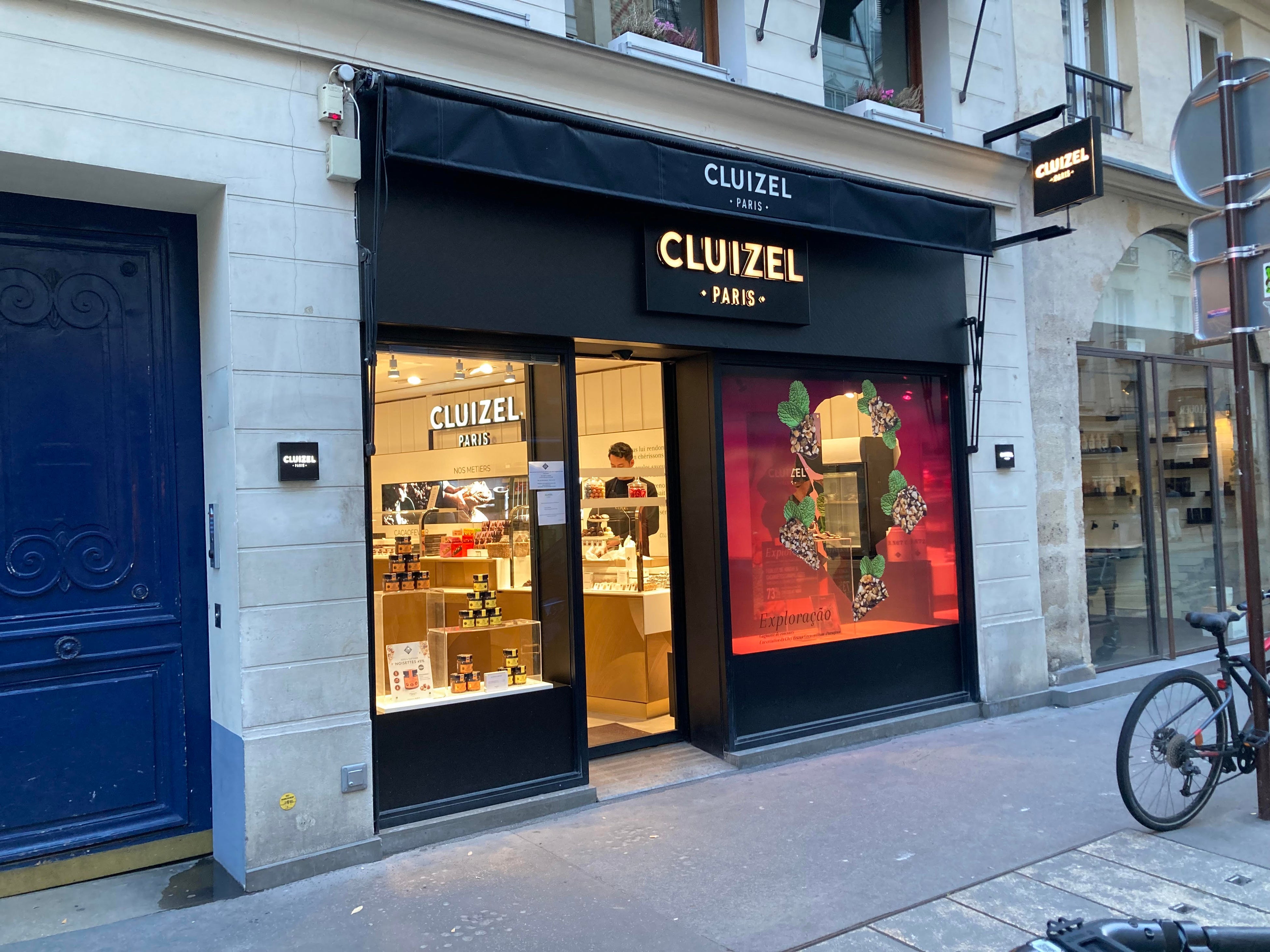 サントノーレの旗艦店