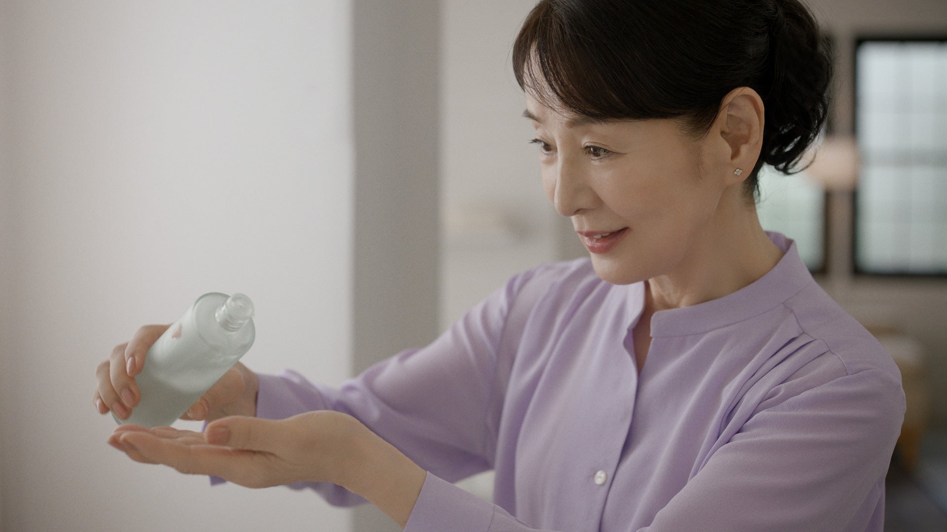 吉永小百合さん出演 「五島の椿」 新TVCM『吉永さんと、保湿。』 11 ...