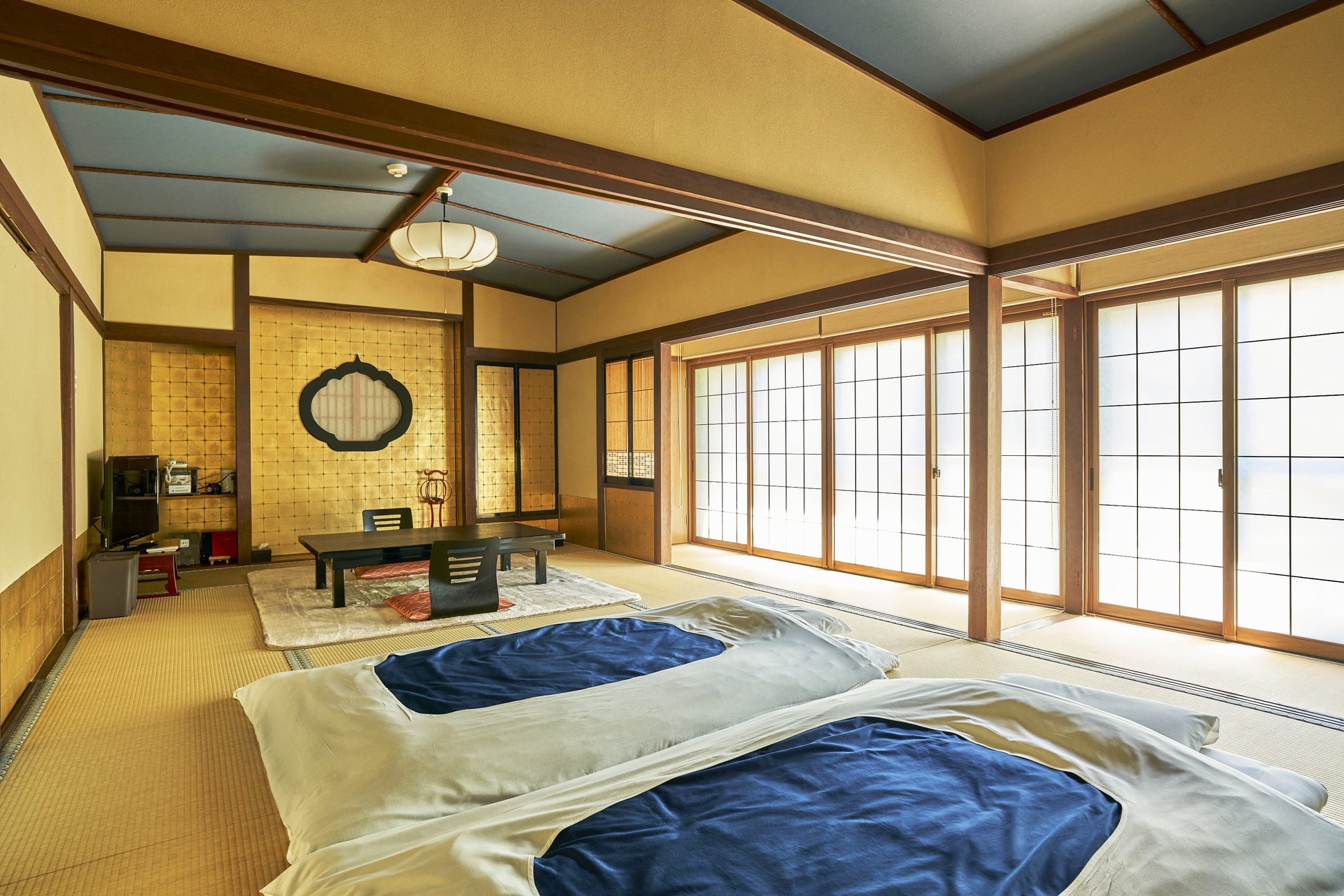 大正11年建設「山つばき」(定員1〜6名/広い和室一間/日本庭園付)