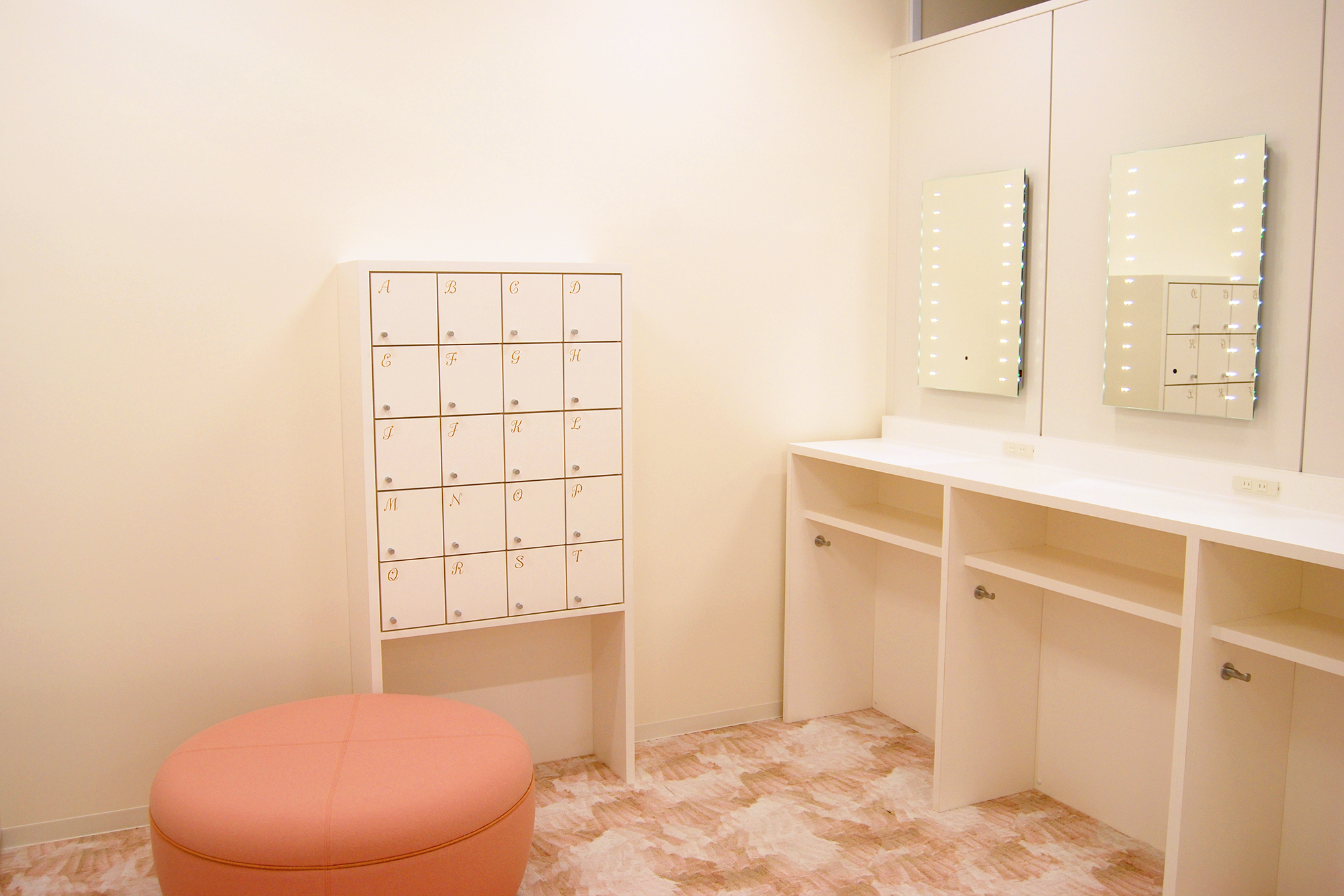 鈴茂器工　中野本社　パウダールーム