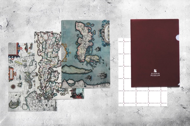 ▲A4クリアファイル（全2種） （左）古地図モチーフ3枚セット （右）ゼンリンミュージアムロゴ2枚セット