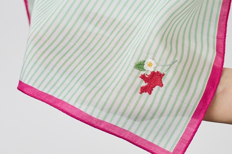 ▲福岡県の名産品である「いちご」を刺繍で表現