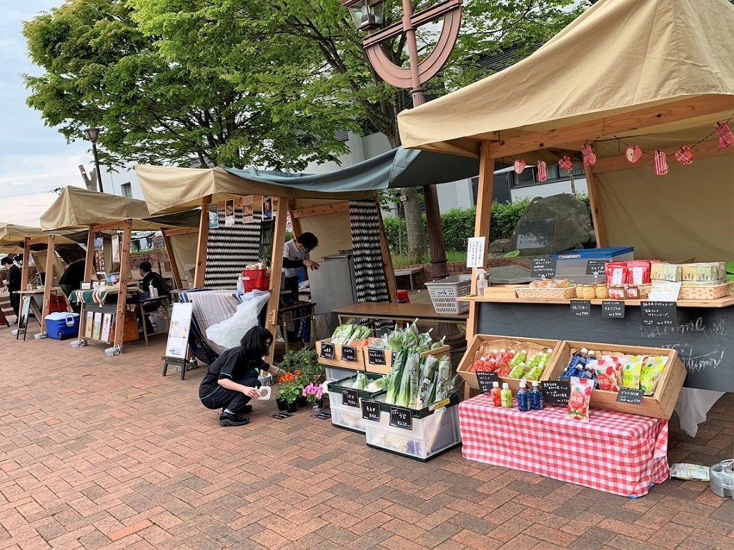 屋台マルシェ 令和4年度「街なかアートマルシェ」、幕が開く | 一般社団法人十和田