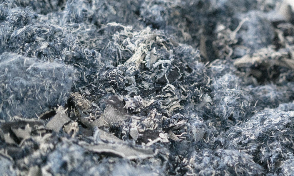 粉砕後半毛されたデニム